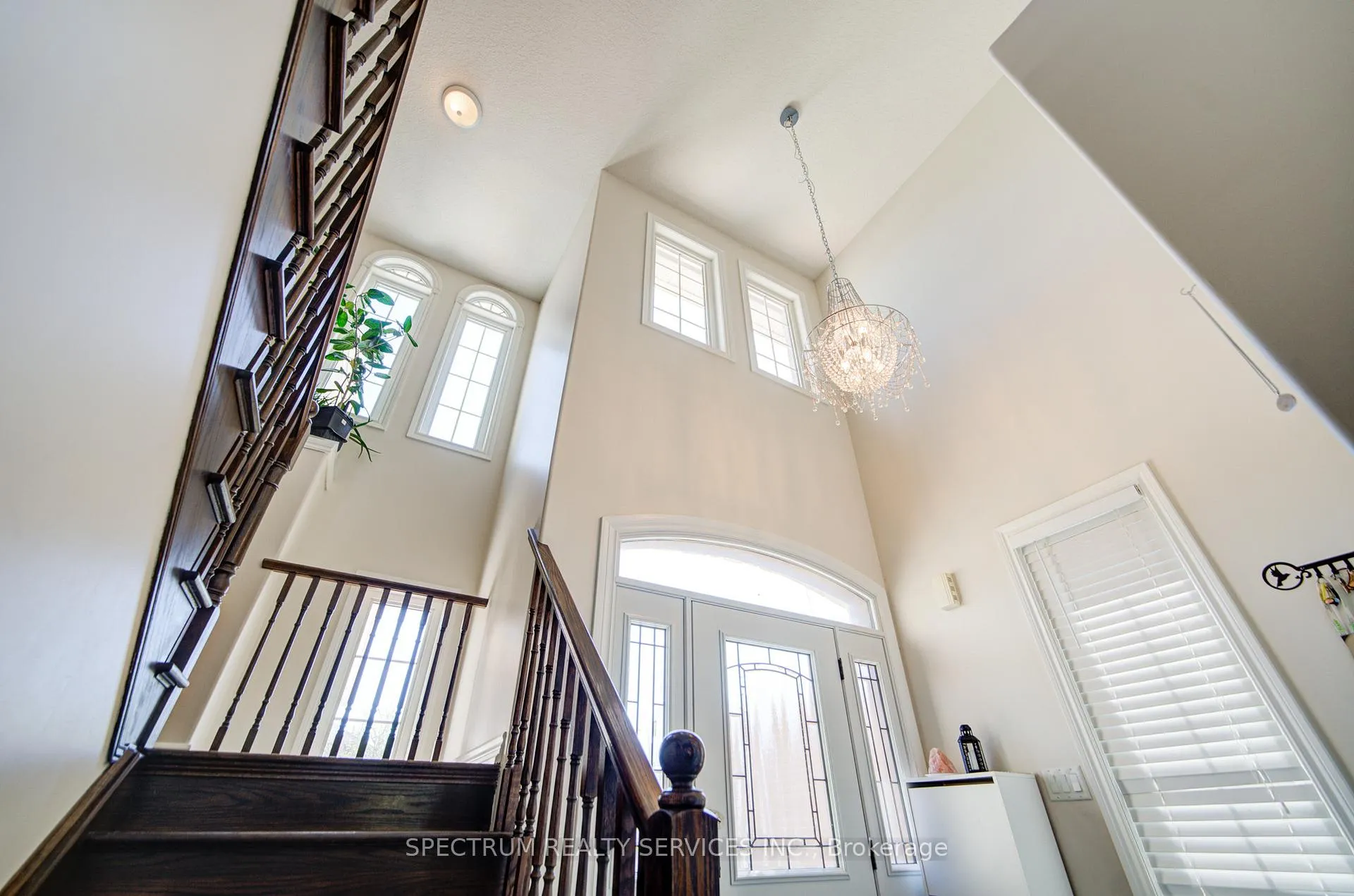 Photo 4 of 72 Graihawk Drive, Barrie, Ardagh — HOMEH