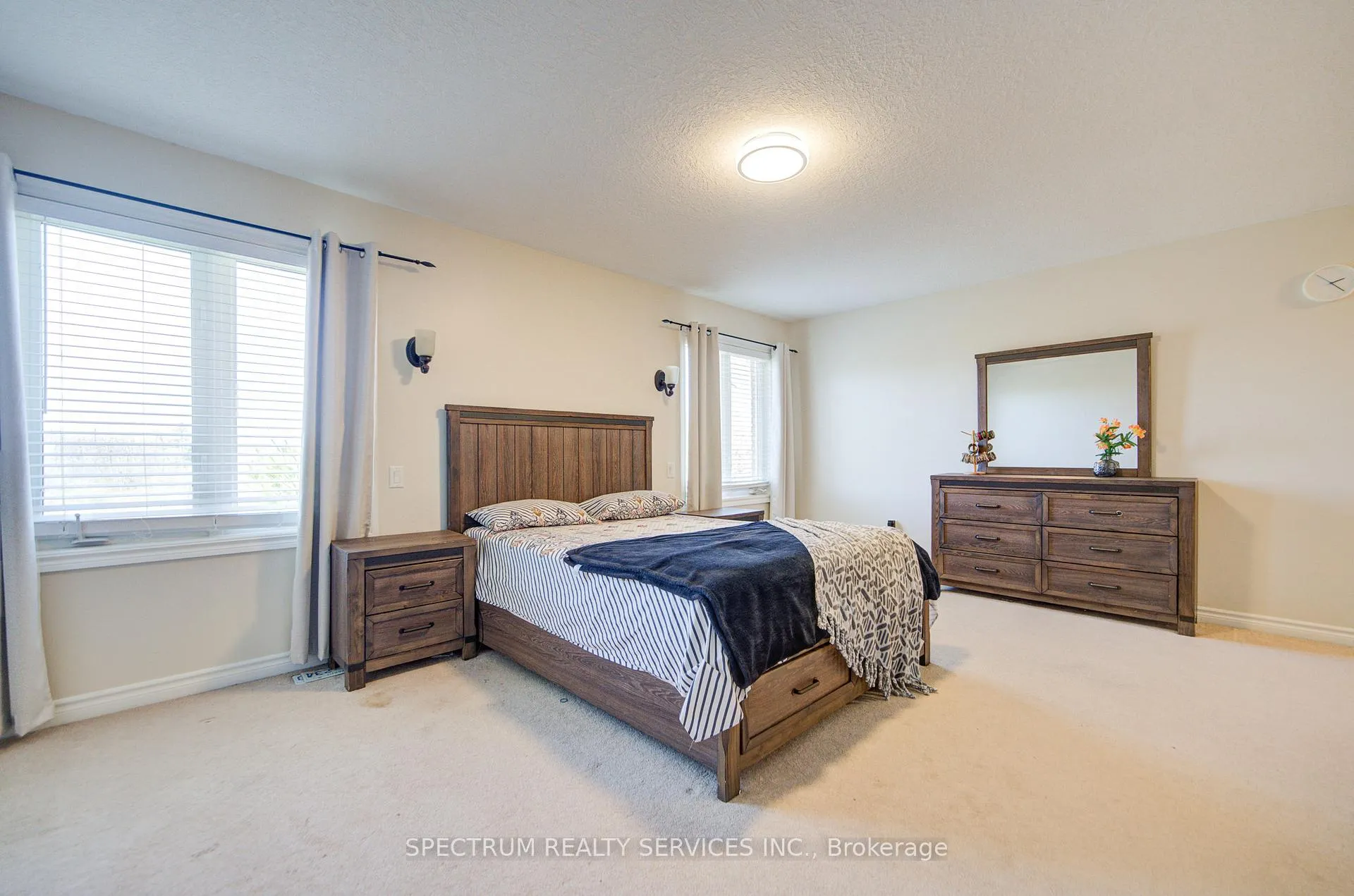 Photo 24 of 72 Graihawk Drive, Barrie, Ardagh — HOMEH