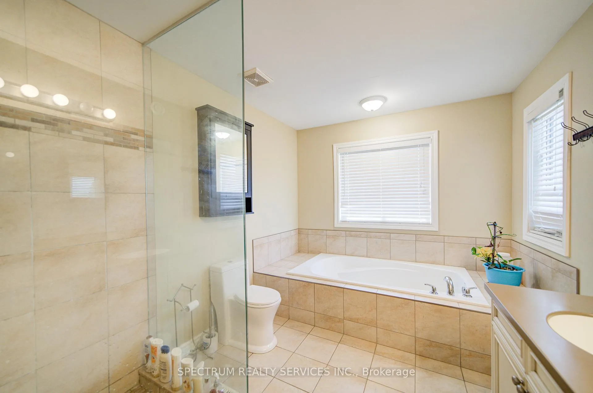Photo 26 of 72 Graihawk Drive, Barrie, Ardagh — HOMEH