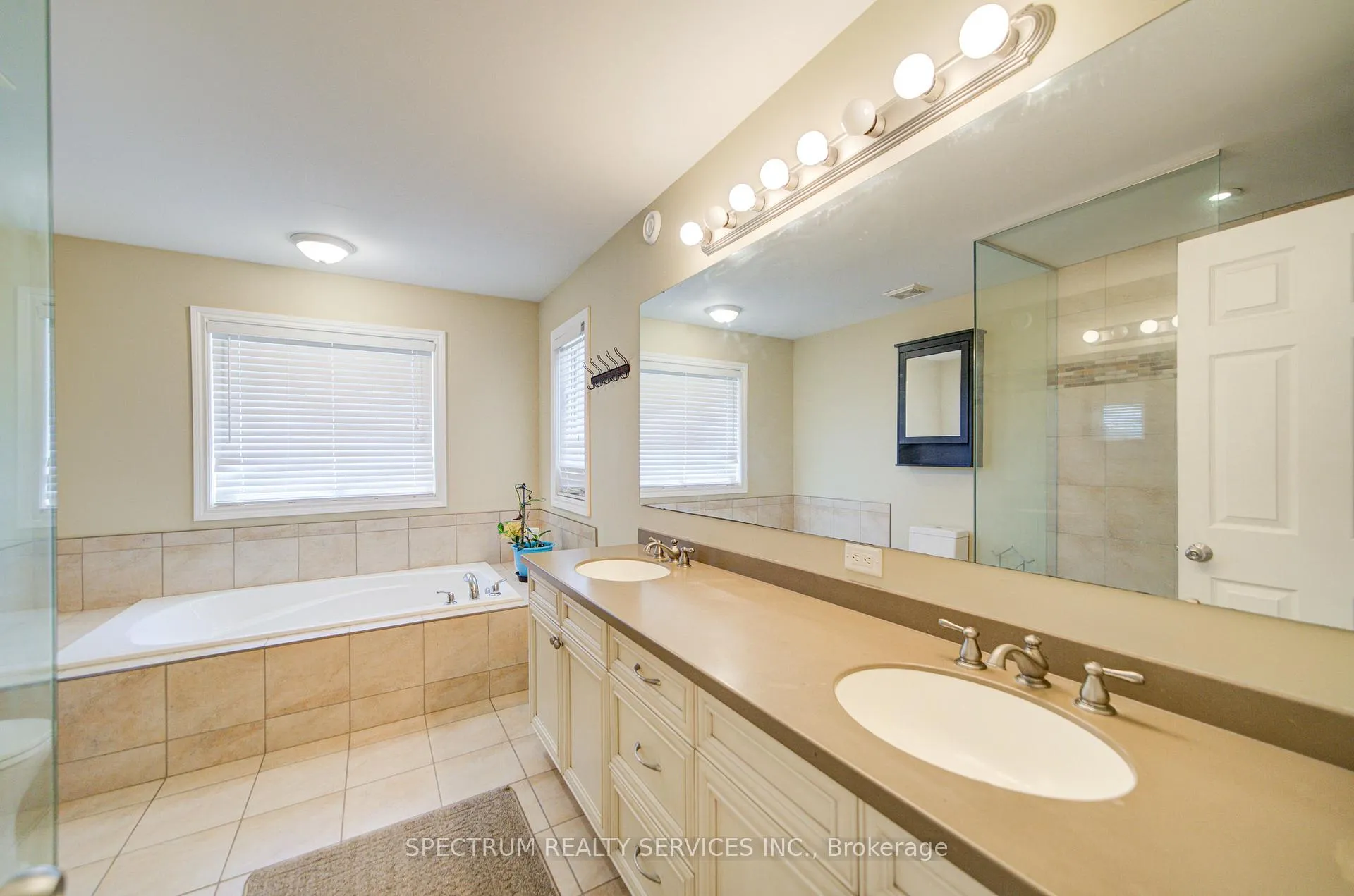 Photo 27 of 72 Graihawk Drive, Barrie, Ardagh — HOMEH