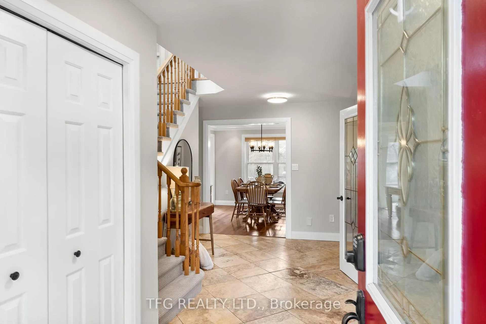 Photo 4 of 4 Carriage Lane, Clarington, Courtice — HOMEH
