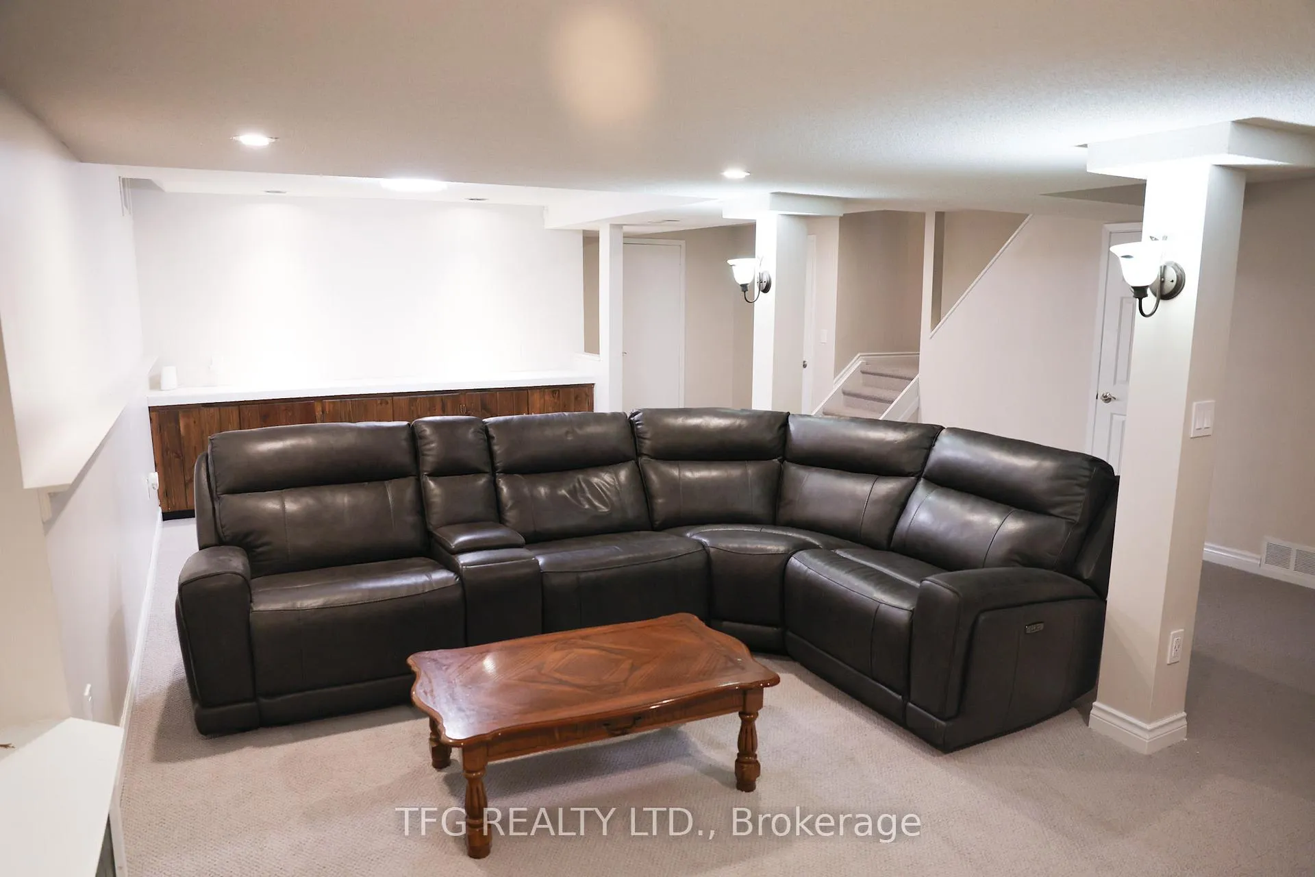Photo 31 of 4 Carriage Lane, Clarington, Courtice — HOMEH