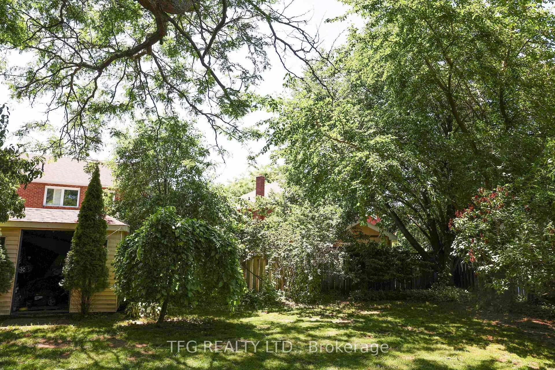 Photo 38 of 4 Carriage Lane, Clarington, Courtice — HOMEH