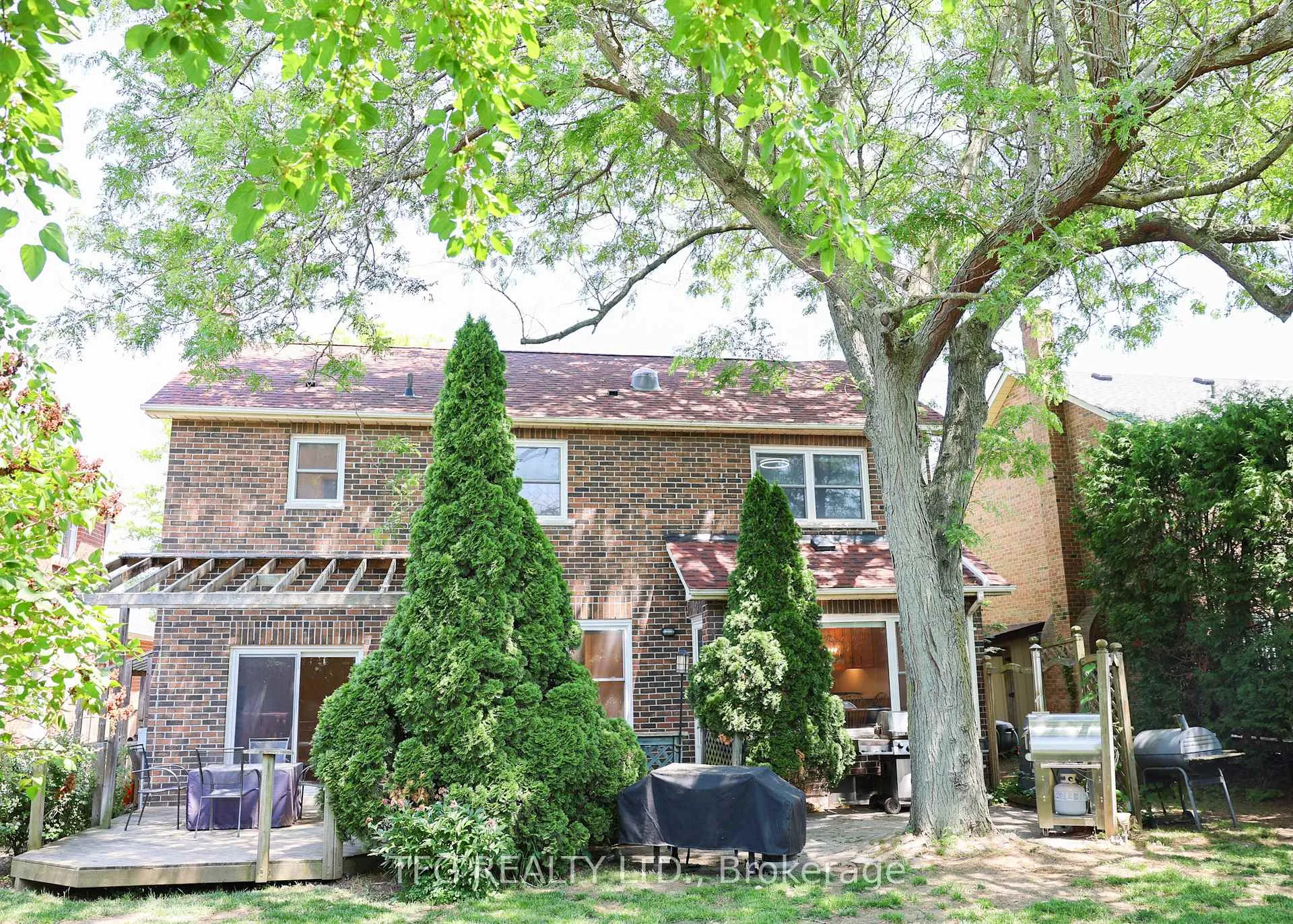 Photo 42 of 4 Carriage Lane, Clarington, Courtice — HOMEH