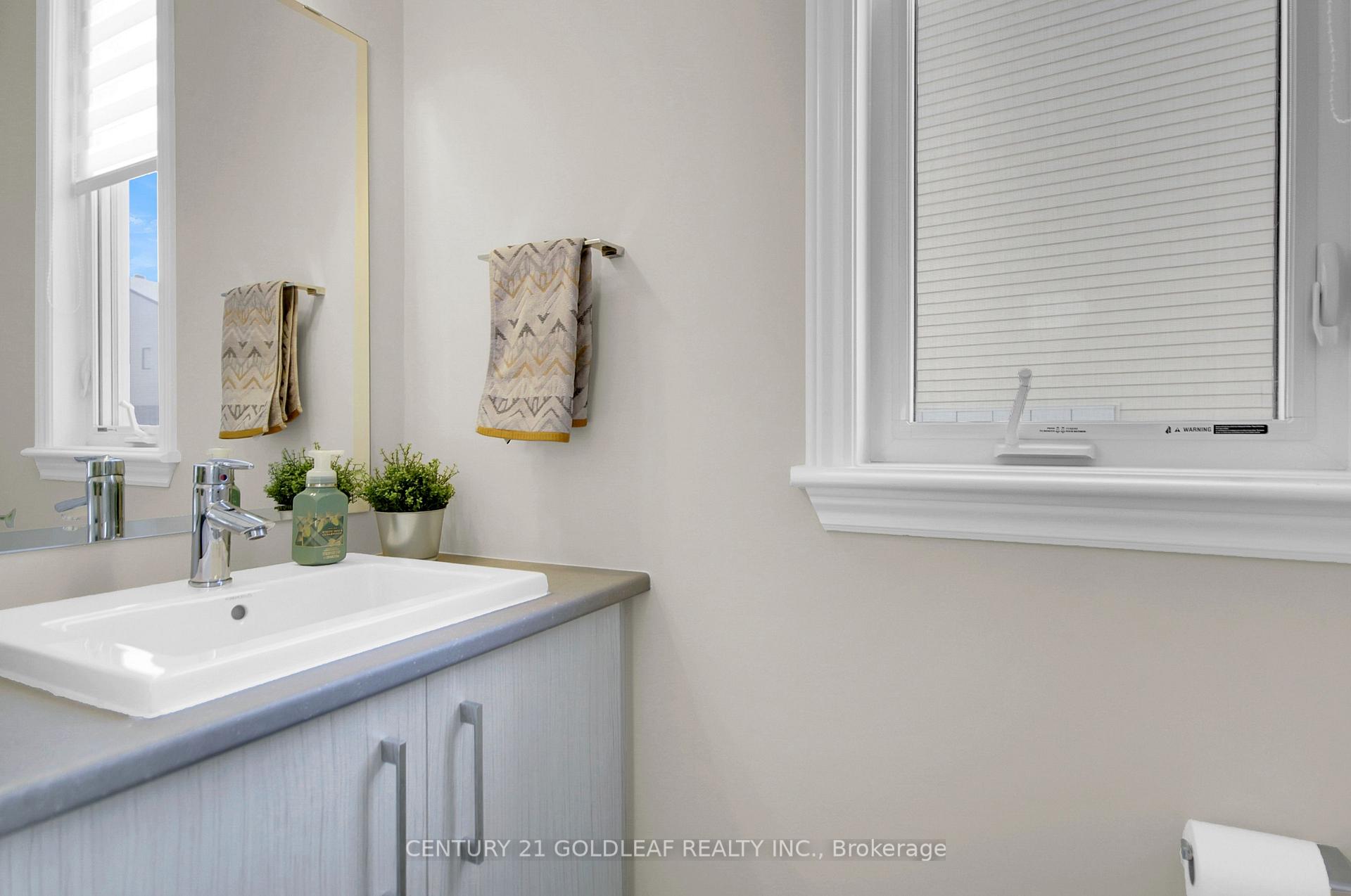 Photo 2 of 524 Earnscliffe Grove, Ottawa, Riverside South/Gloucester Glen — HOMEH