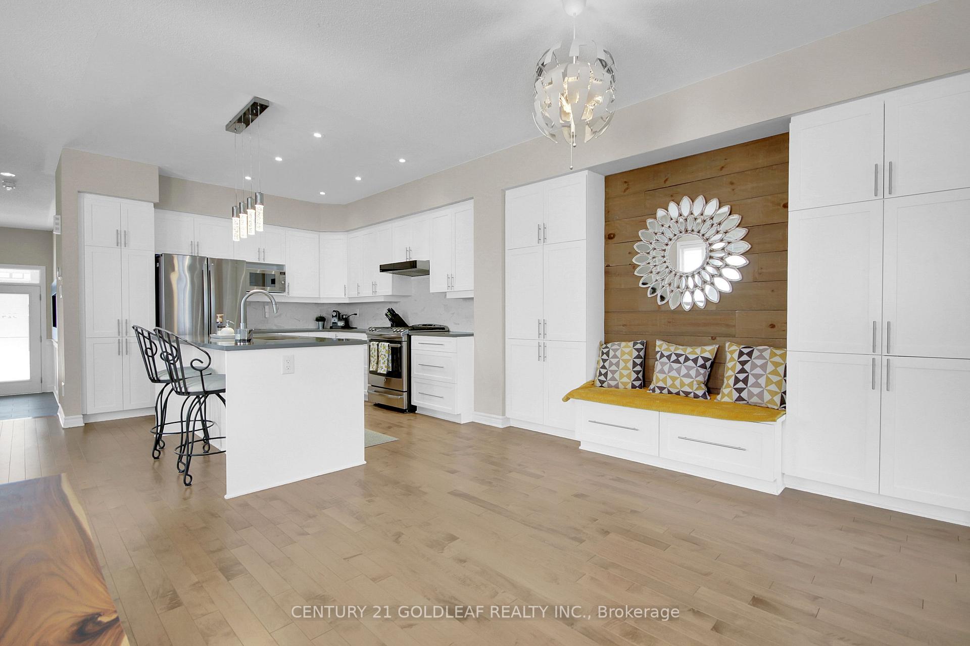 Photo 4 of 524 Earnscliffe Grove, Ottawa, Riverside South/Gloucester Glen — HOMEH