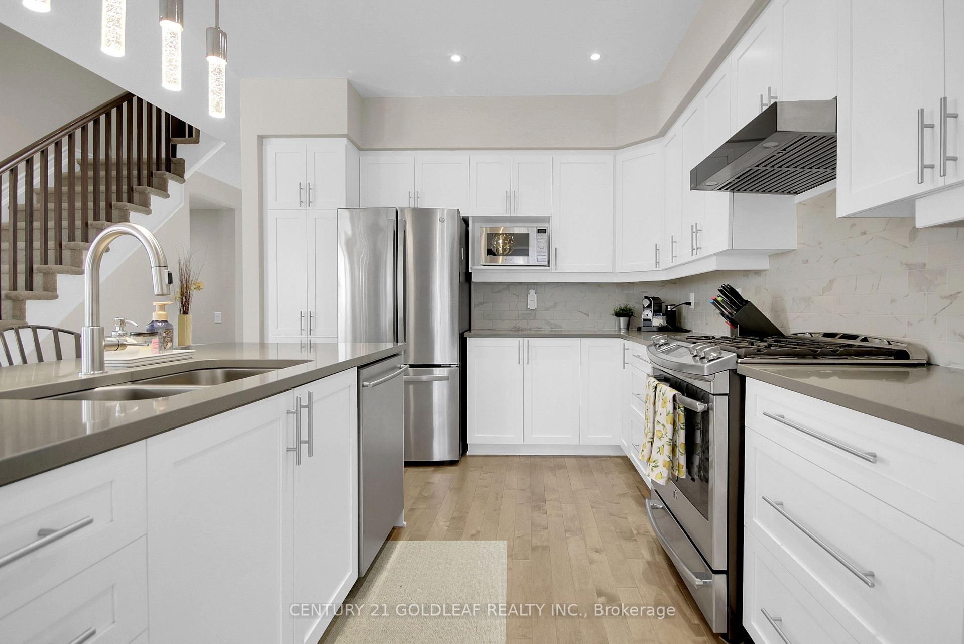 Photo 5 of 524 Earnscliffe Grove, Ottawa, Riverside South/Gloucester Glen — HOMEH