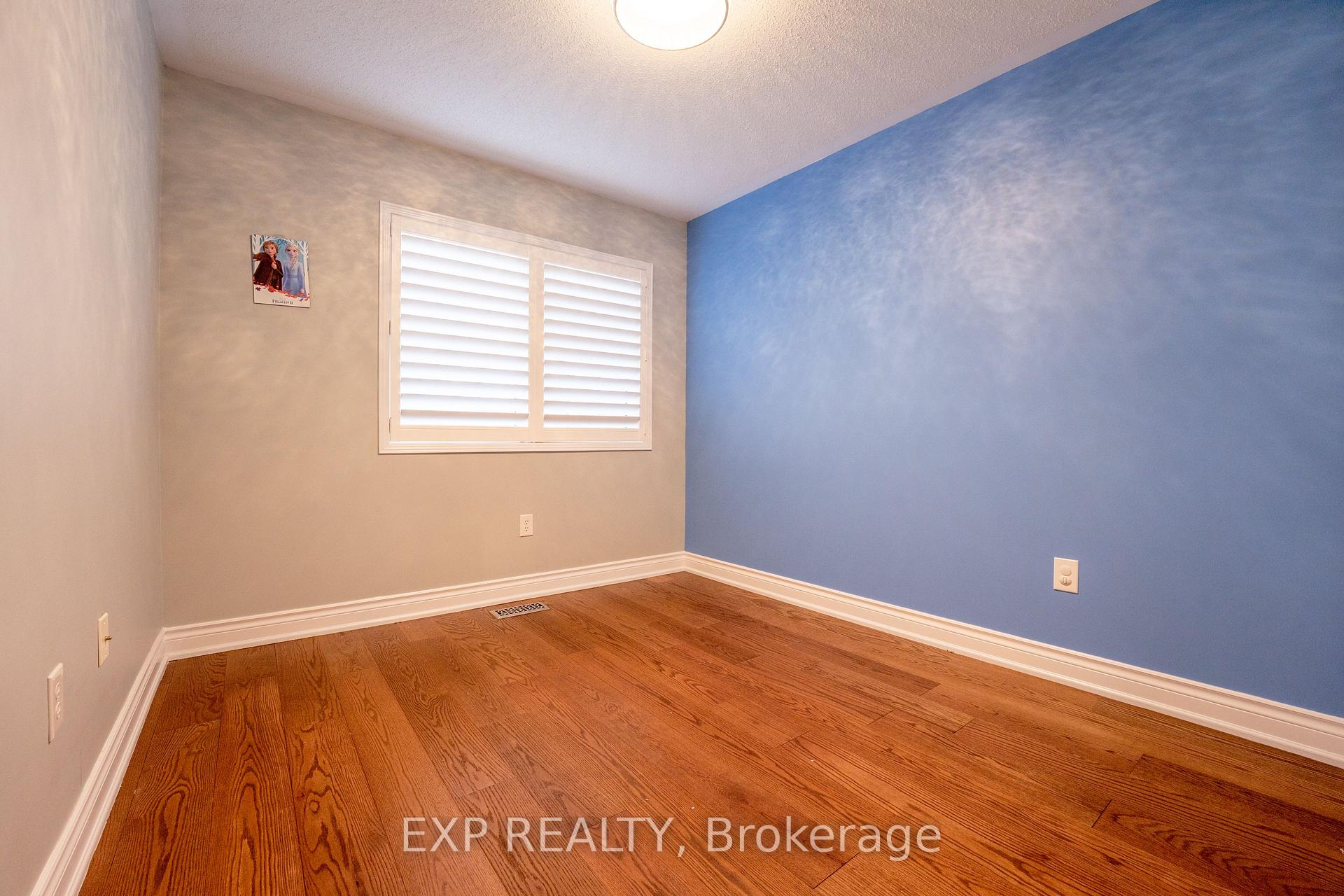 Photo 17 of 4800 Capri Crescent, Burlington, Alton — HOMEH