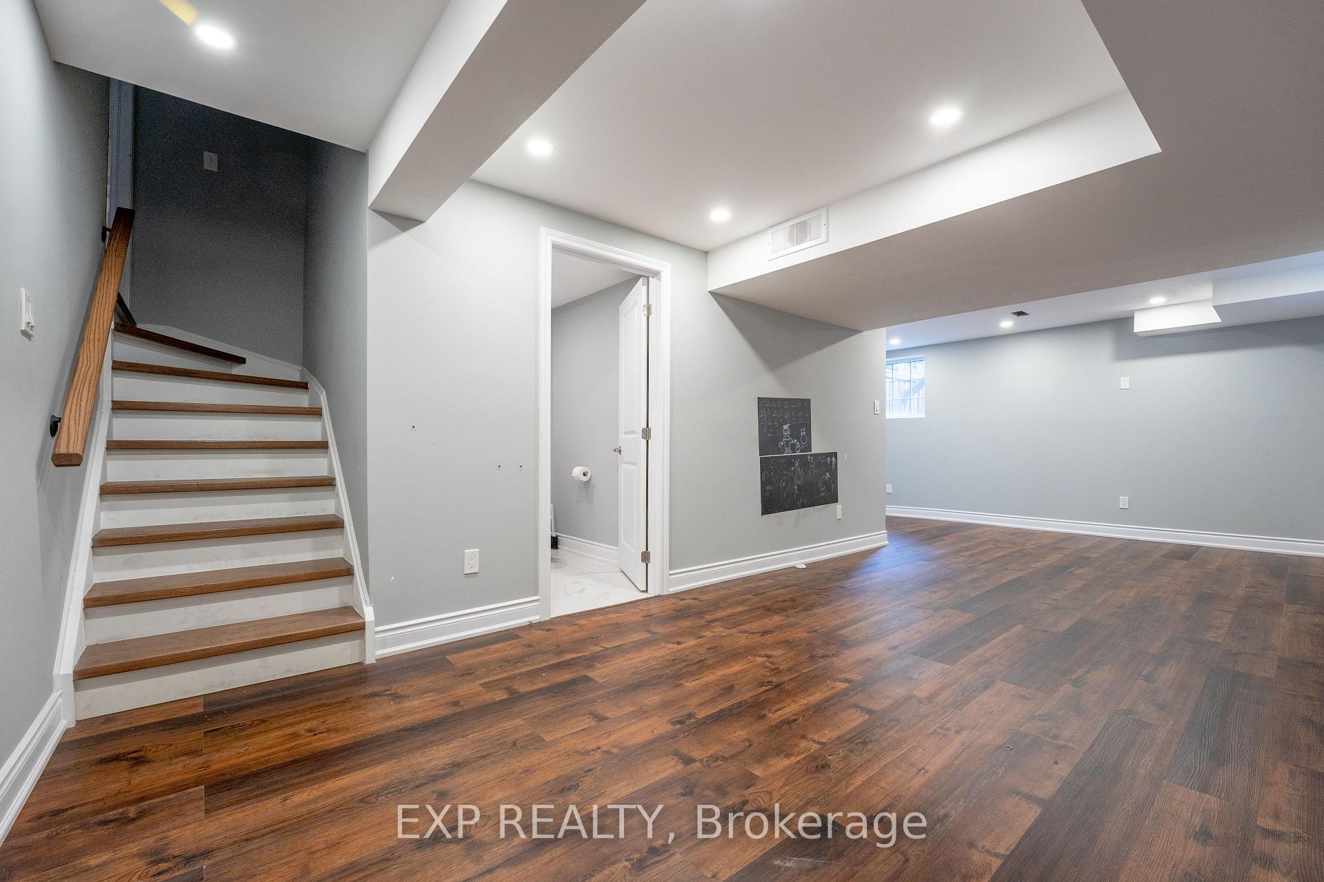 Photo 21 of 4800 Capri Crescent, Burlington, Alton — HOMEH