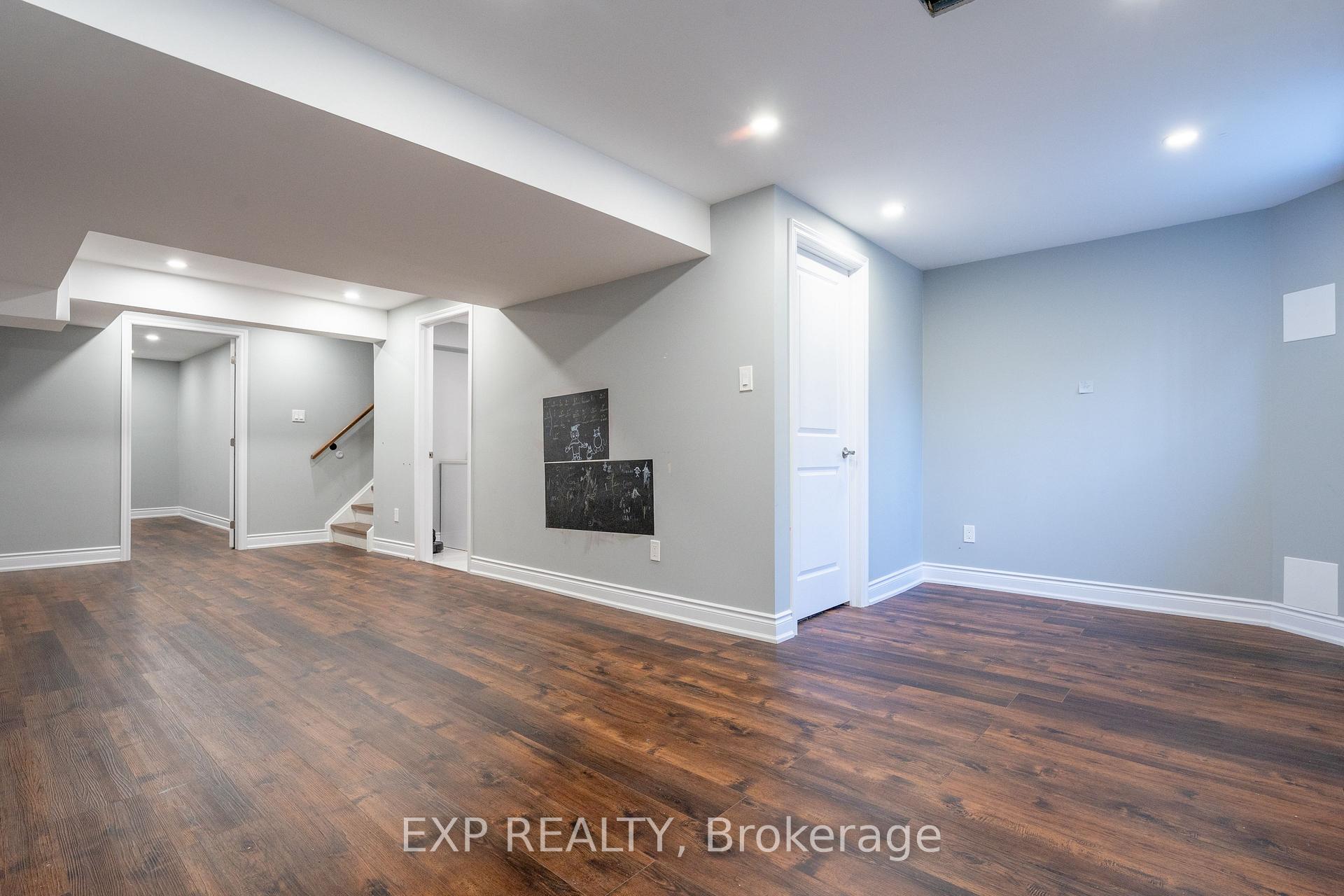Photo 23 of 4800 Capri Crescent, Burlington, Alton — HOMEH