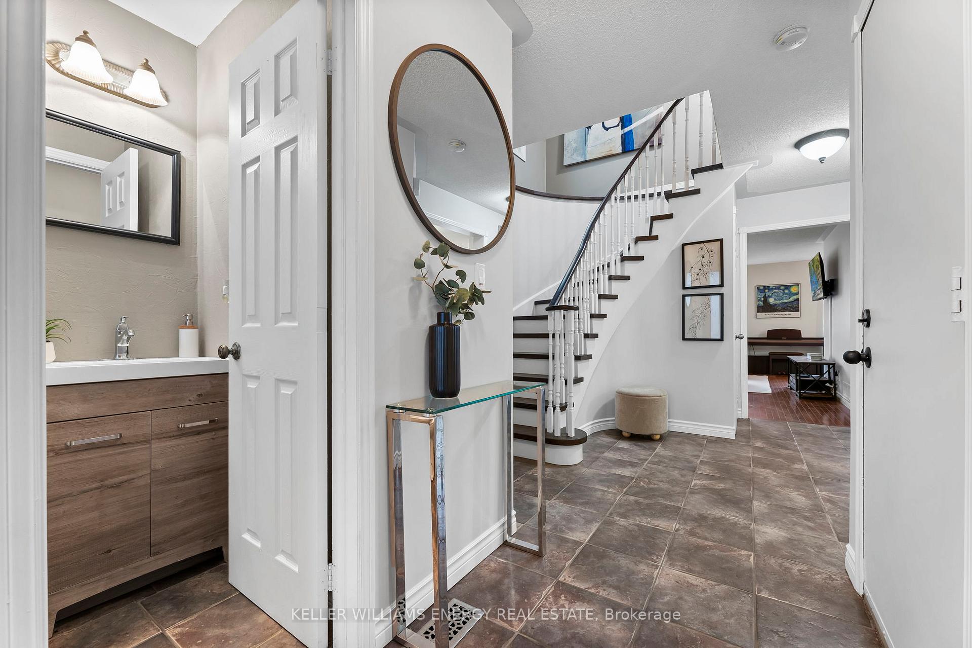 Photo 2 of 50 Kershaw Street, Clarington, Bowmanville — HOMEH