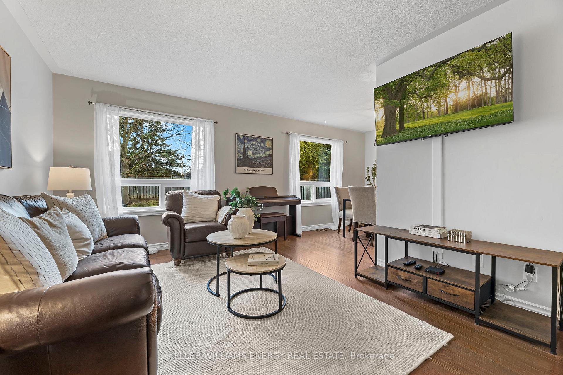 Photo 3 of 50 Kershaw Street, Clarington, Bowmanville — HOMEH