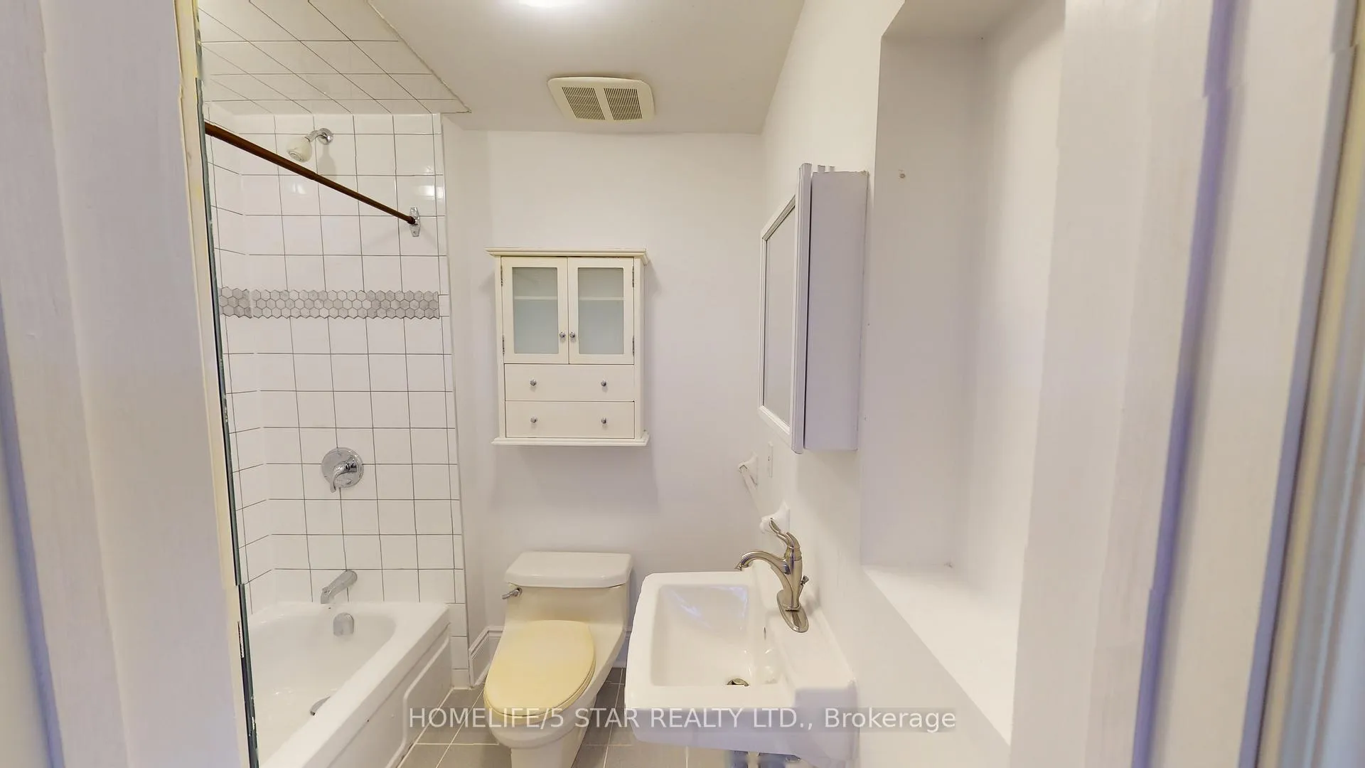 Photo 7 of Unit 202, 1152 Gerrard Street E, Toronto, South Riverdale — HOMEH