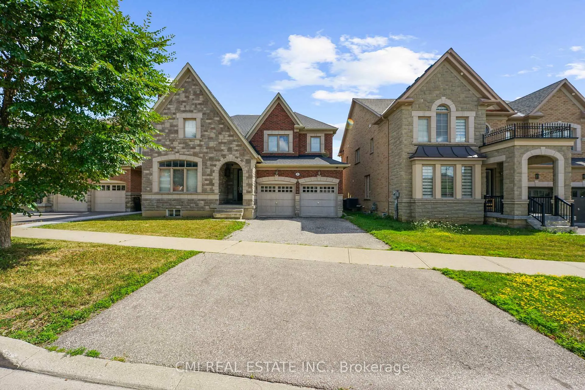 Front of 5 Decorso Drive N