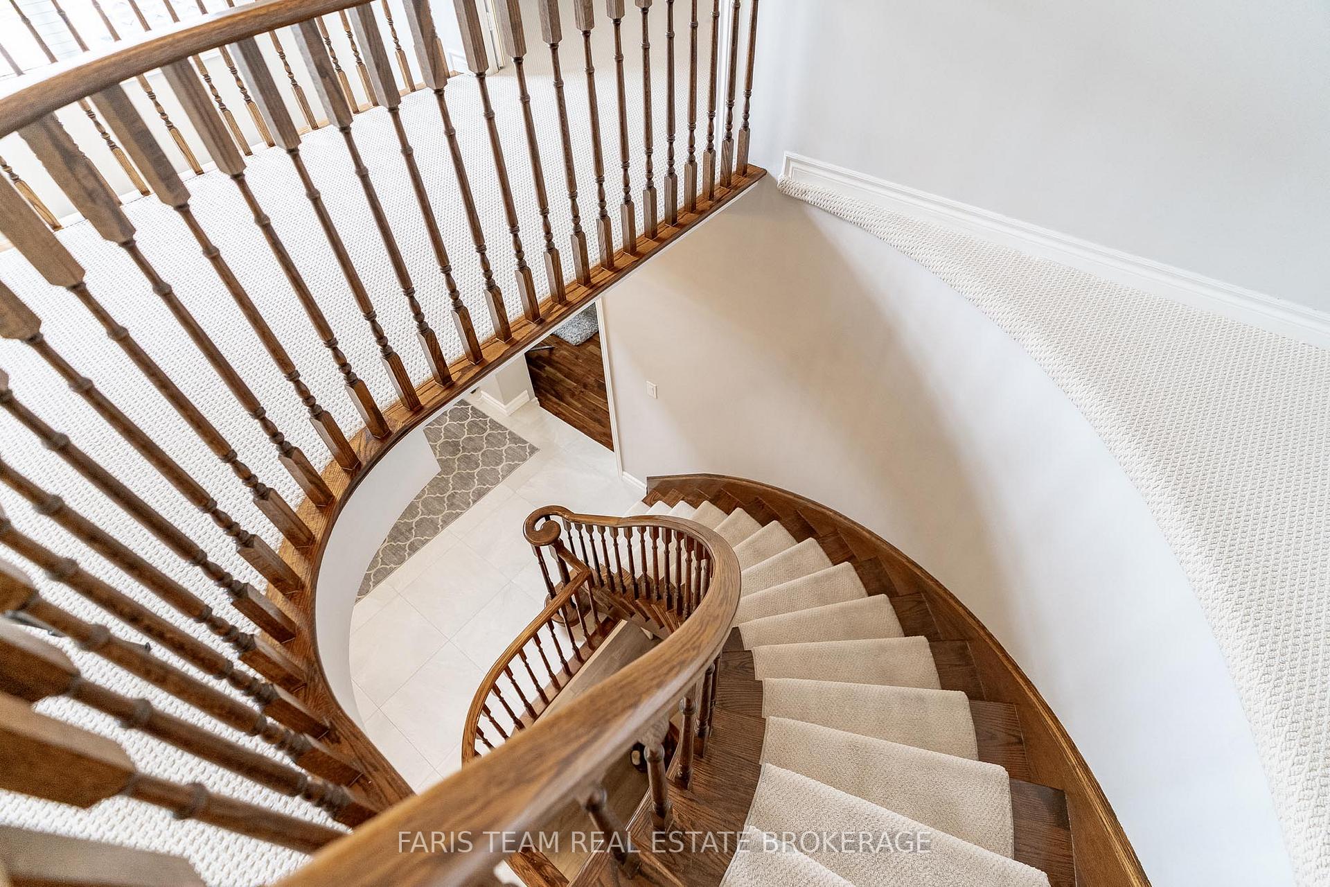 Photo 32 of 2 Sumac Street, Barrie, Bayshore — HOMEH