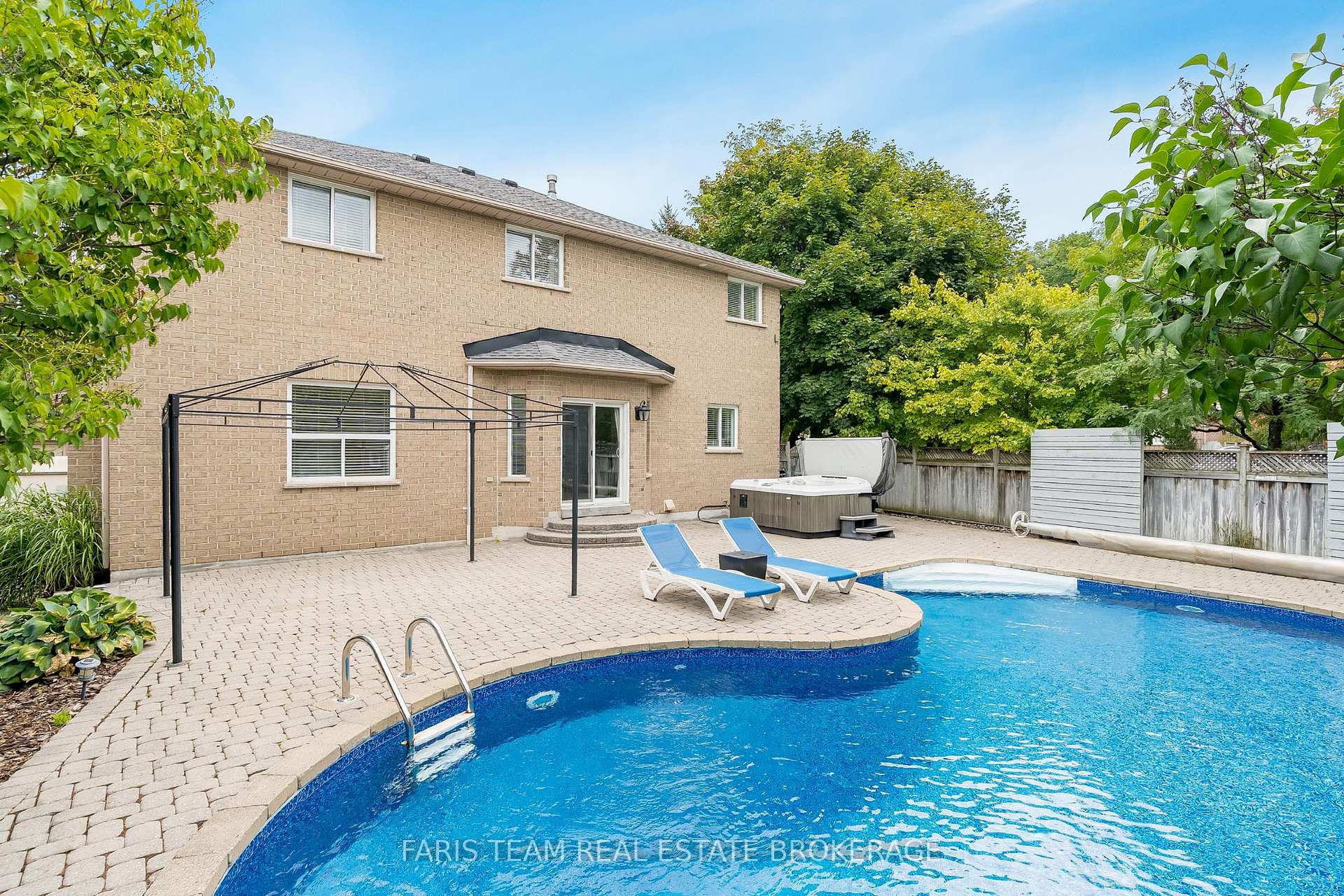 Photo 43 of 2 Sumac Street, Barrie, Bayshore — HOMEH