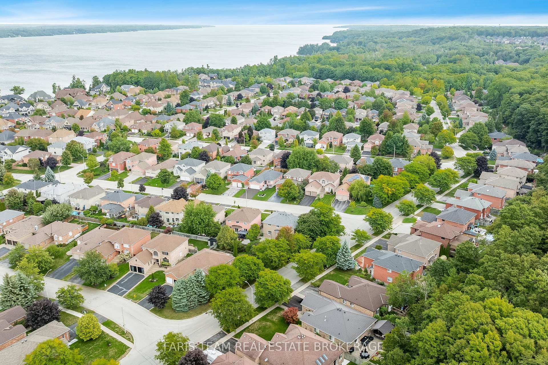 Photo 48 of 2 Sumac Street, Barrie, Bayshore — HOMEH