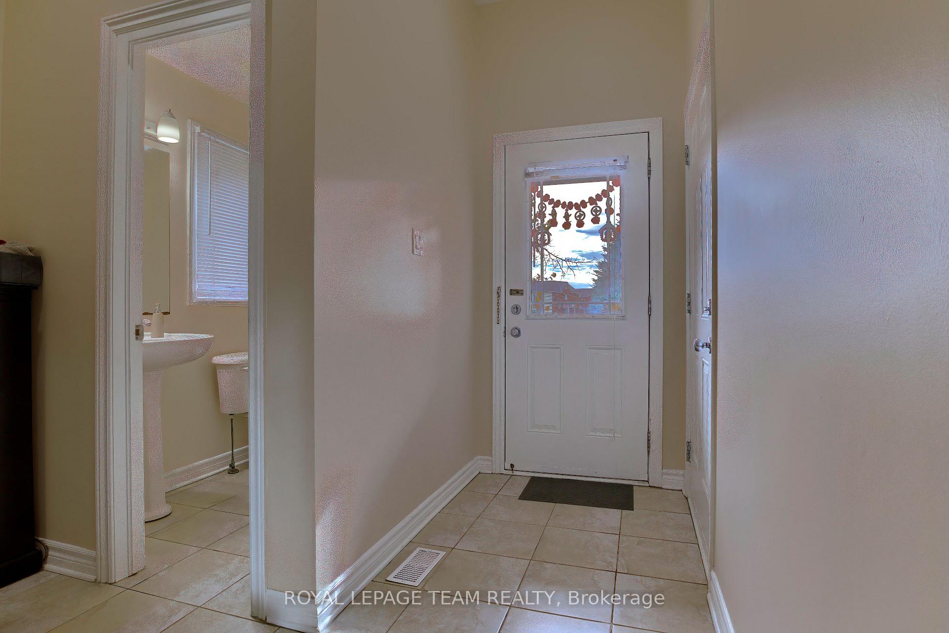 Photo 2 of 281 Serena Way, Ottawa, Barrhaven - Strandherd — HOMEH