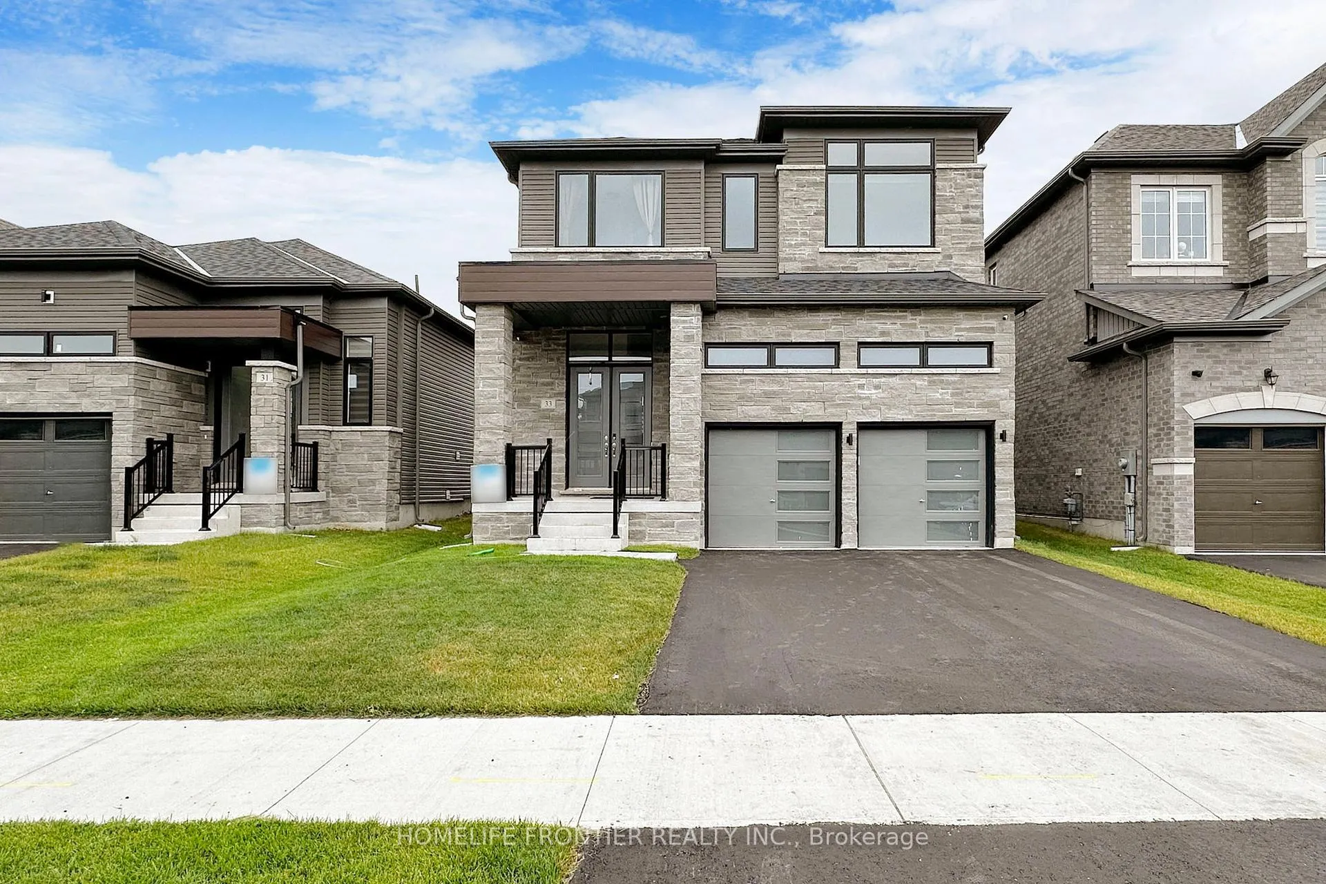 Front of 33 Simona Avenue