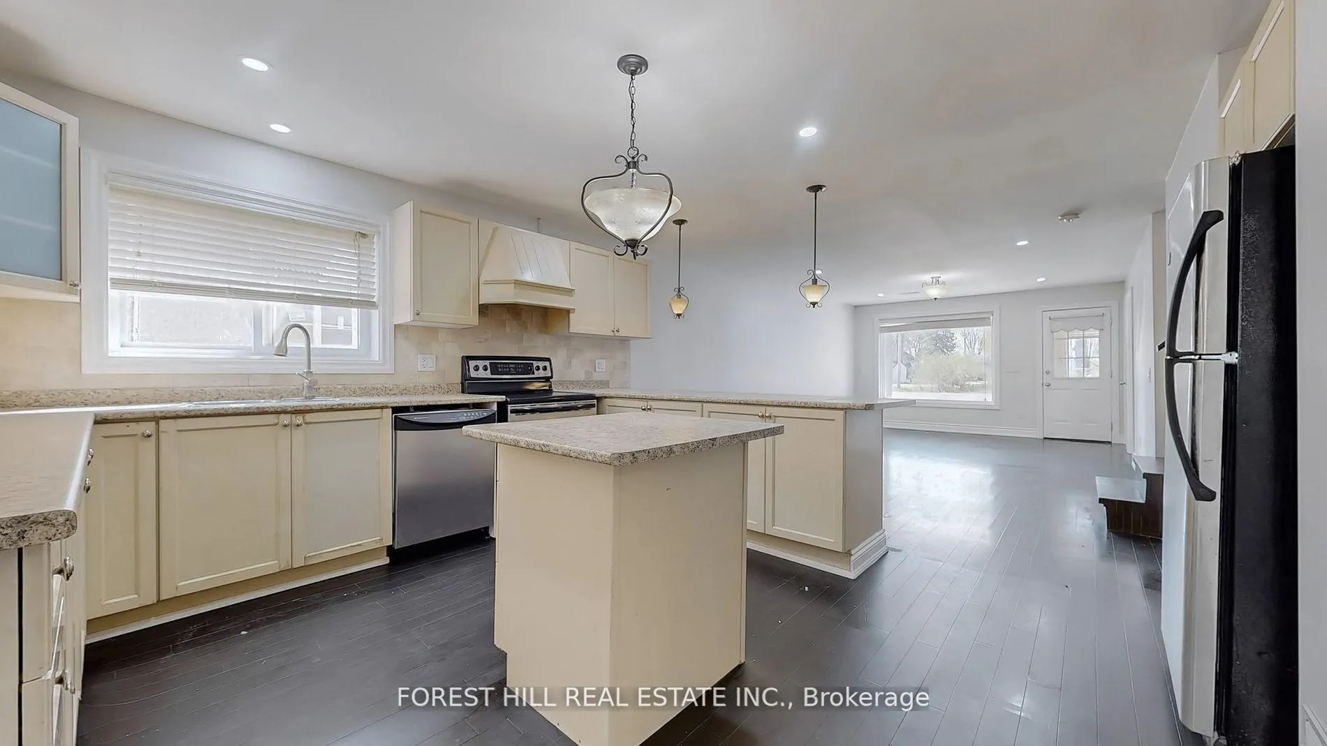 Photo 12 of 1118 Gilford Road, Innisfil, Gilford — HOMEH