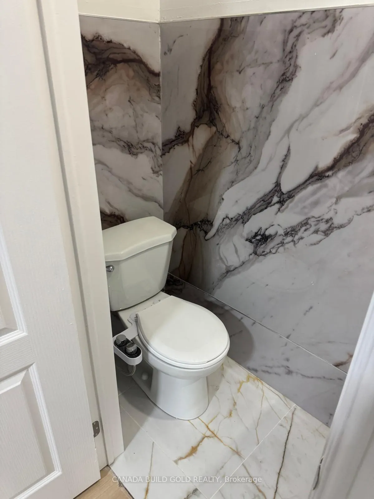 Photo 8 of 43 Aloma Crescent, Brampton, Avondale — HOMEH