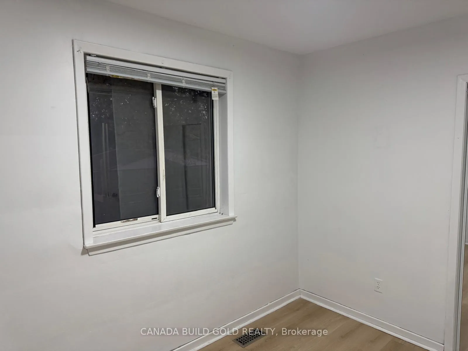 Photo 14 of 43 Aloma Crescent, Brampton, Avondale — HOMEH