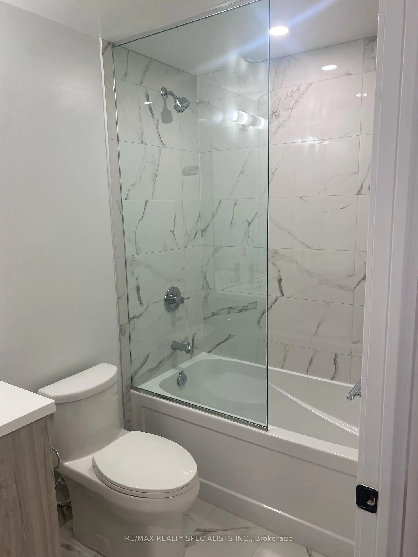 Photo 15 of Unit 5202, 225 Commerce Street, Vaughan, Vaughan Corporate Centre — HOMEH