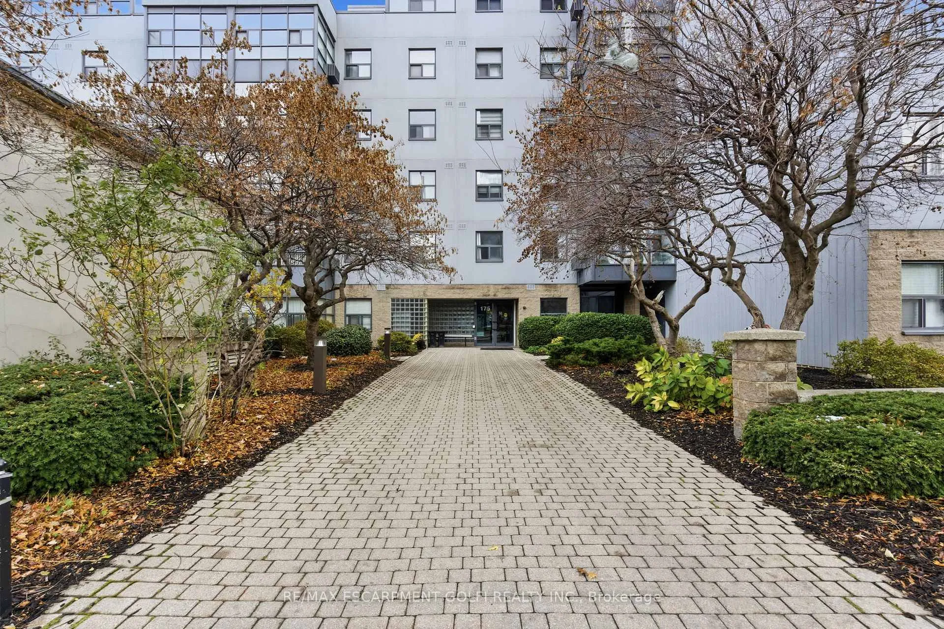 Photo 2 of Unit 510, 175 Hunter Street E, Hamilton, Corktown — HOMEH