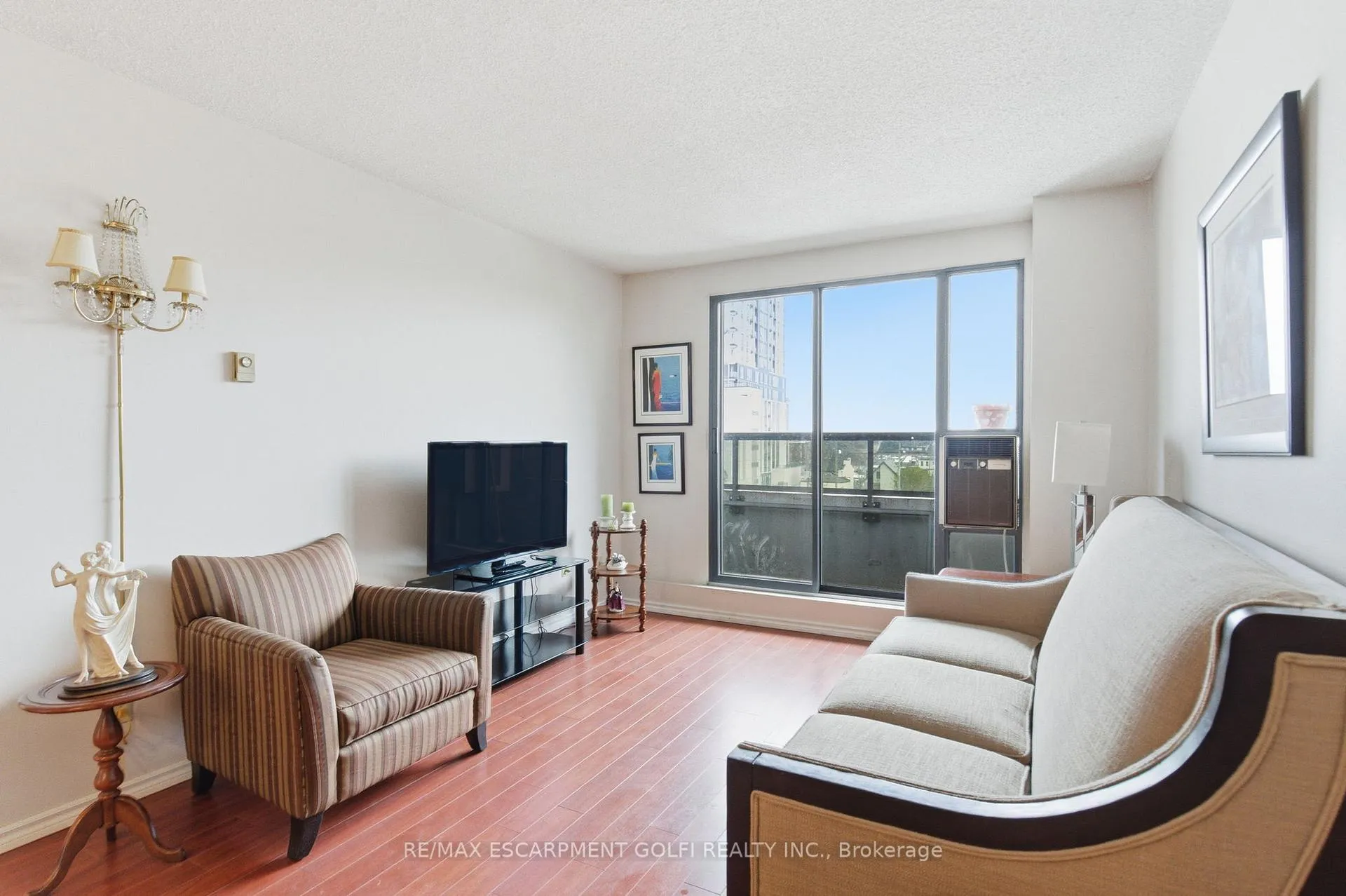 Photo 27 of Unit 510, 175 Hunter Street E, Hamilton, Corktown — HOMEH