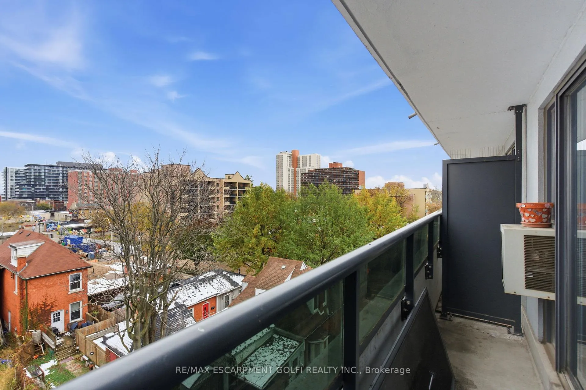 Photo 49 of Unit 510, 175 Hunter Street E, Hamilton, Corktown — HOMEH