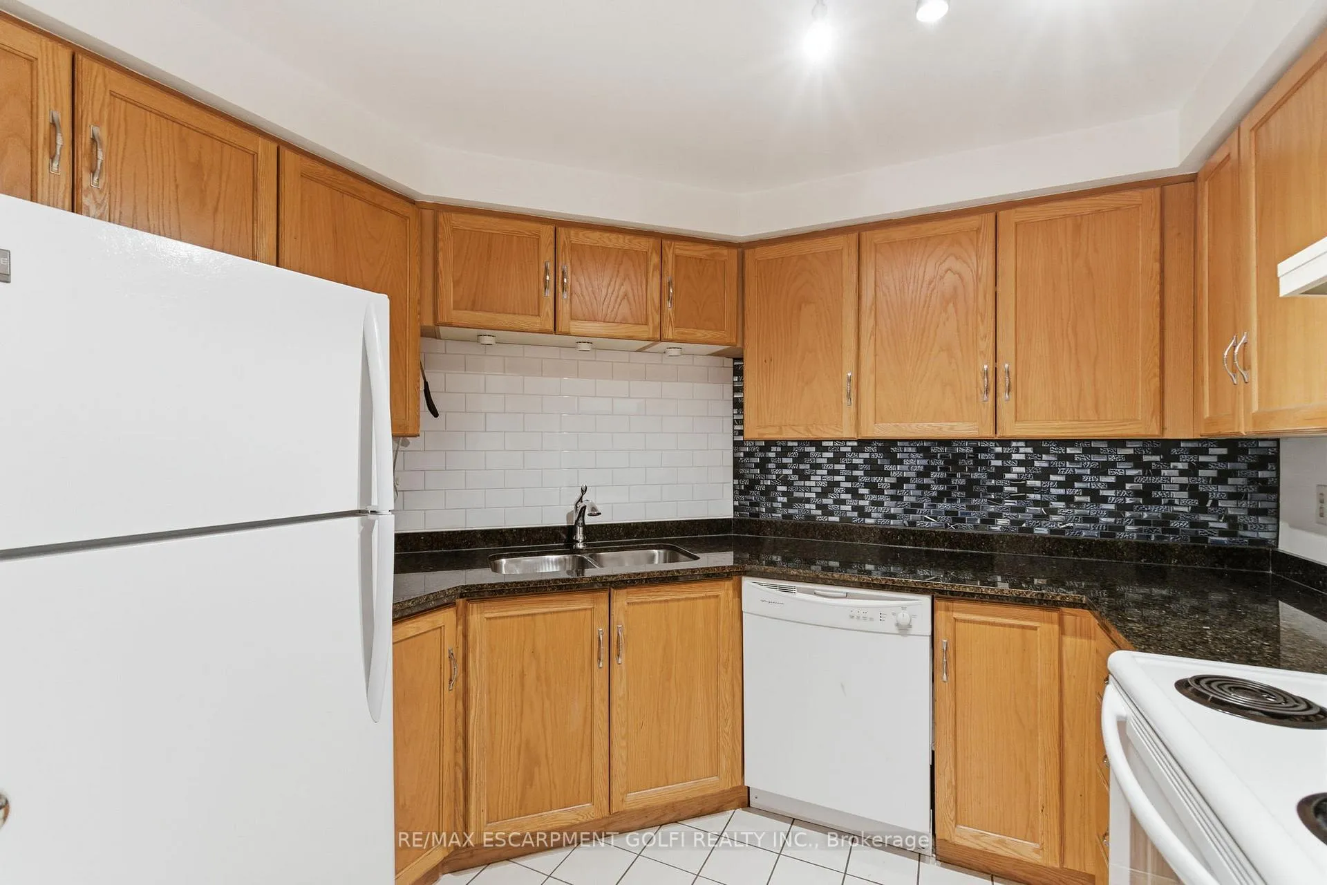 Photo 55 of Unit 510, 175 Hunter Street E, Hamilton, Corktown — HOMEH