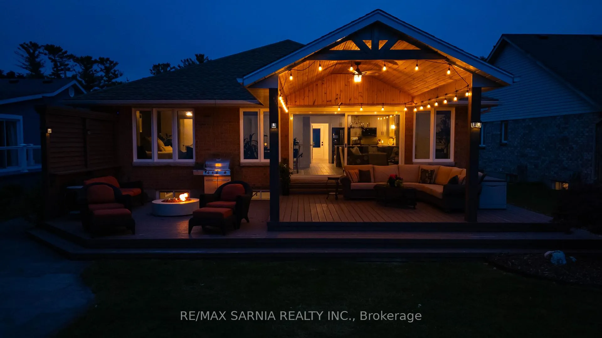 Photo 2 of 4062 Bluepoint Drive, Plympton-Wyoming, Plympton Wyoming — HOMEH