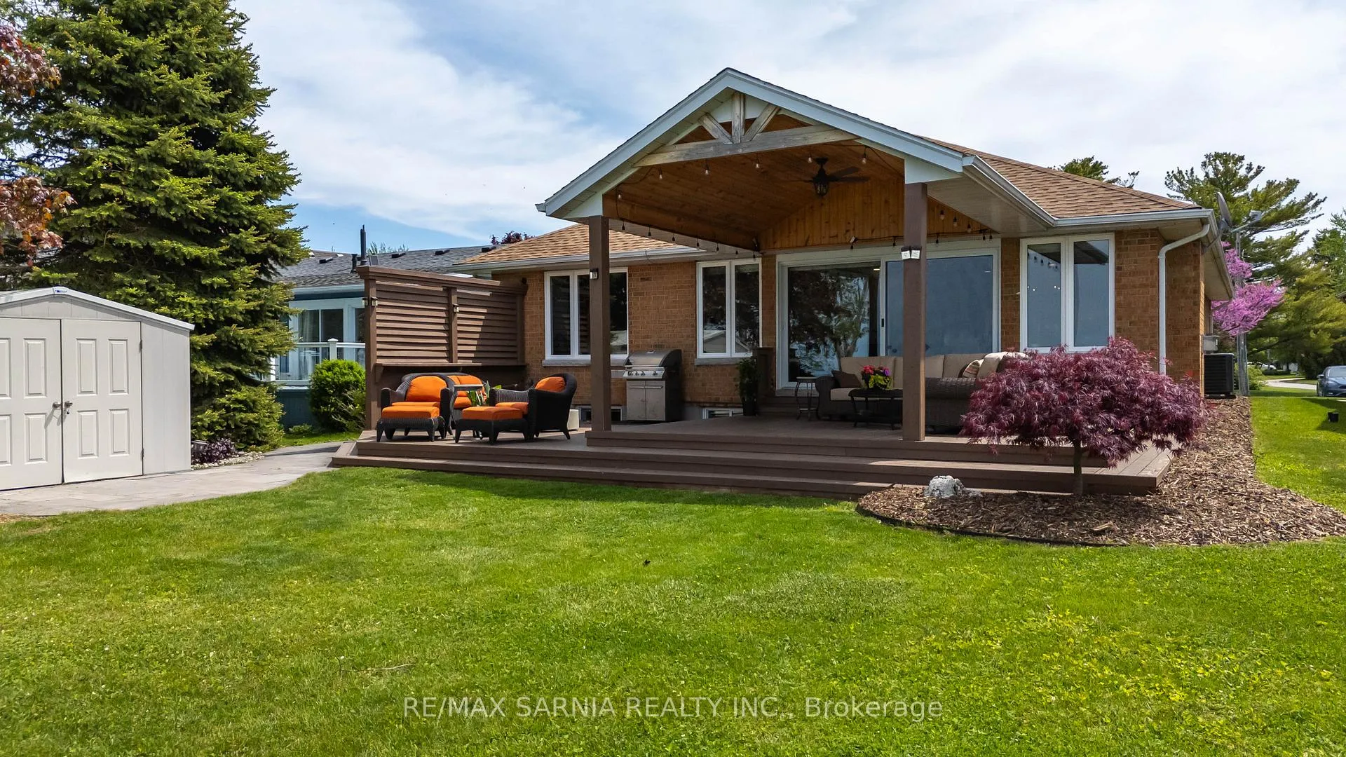 Photo 7 of 4062 Bluepoint Drive, Plympton-Wyoming, Plympton Wyoming — HOMEH