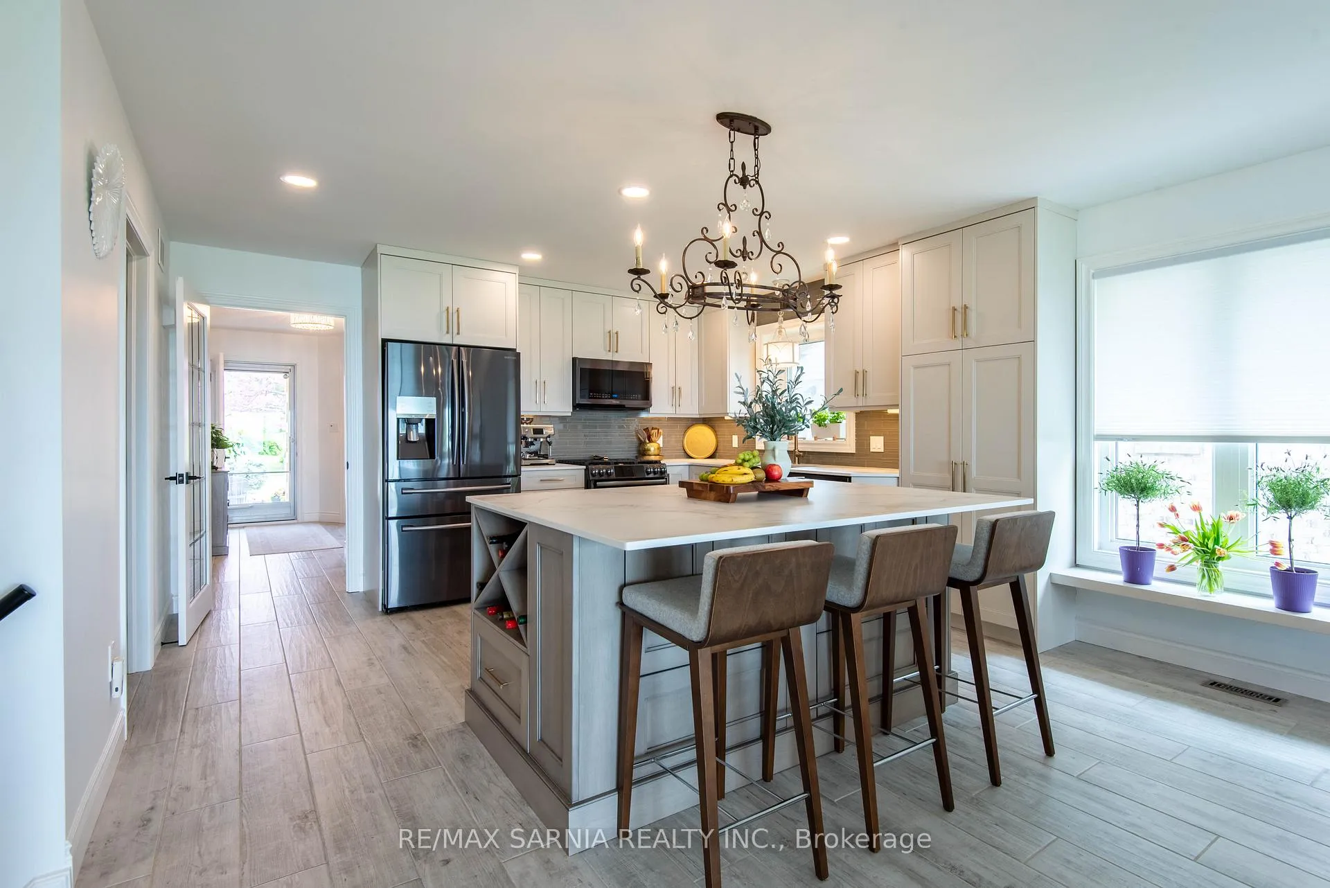 Photo 13 of 4062 Bluepoint Drive, Plympton-Wyoming, Plympton Wyoming — HOMEH