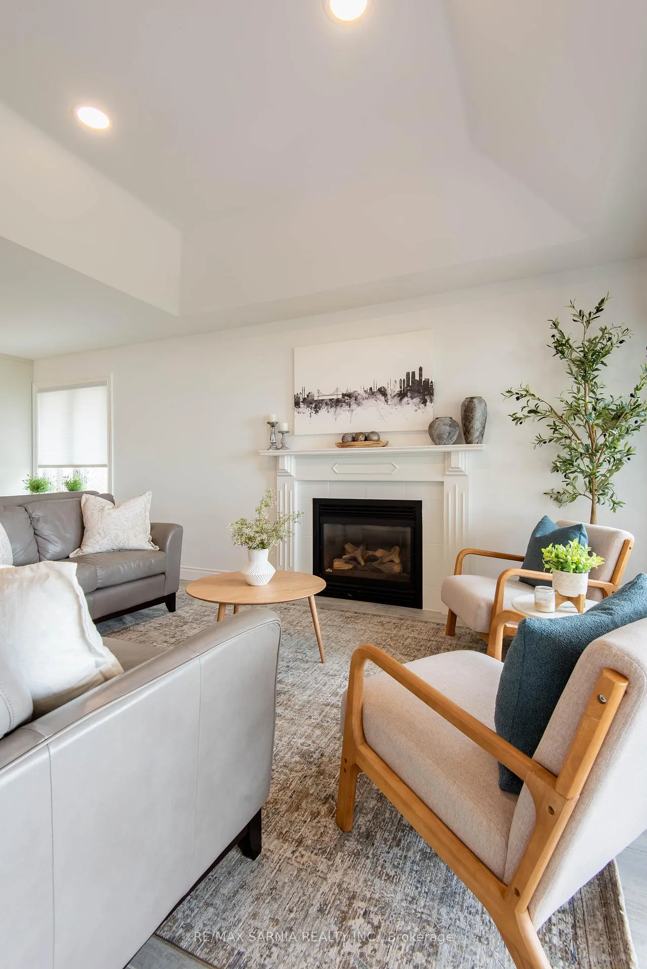 Photo 19 of 4062 Bluepoint Drive, Plympton-Wyoming, Plympton Wyoming — HOMEH