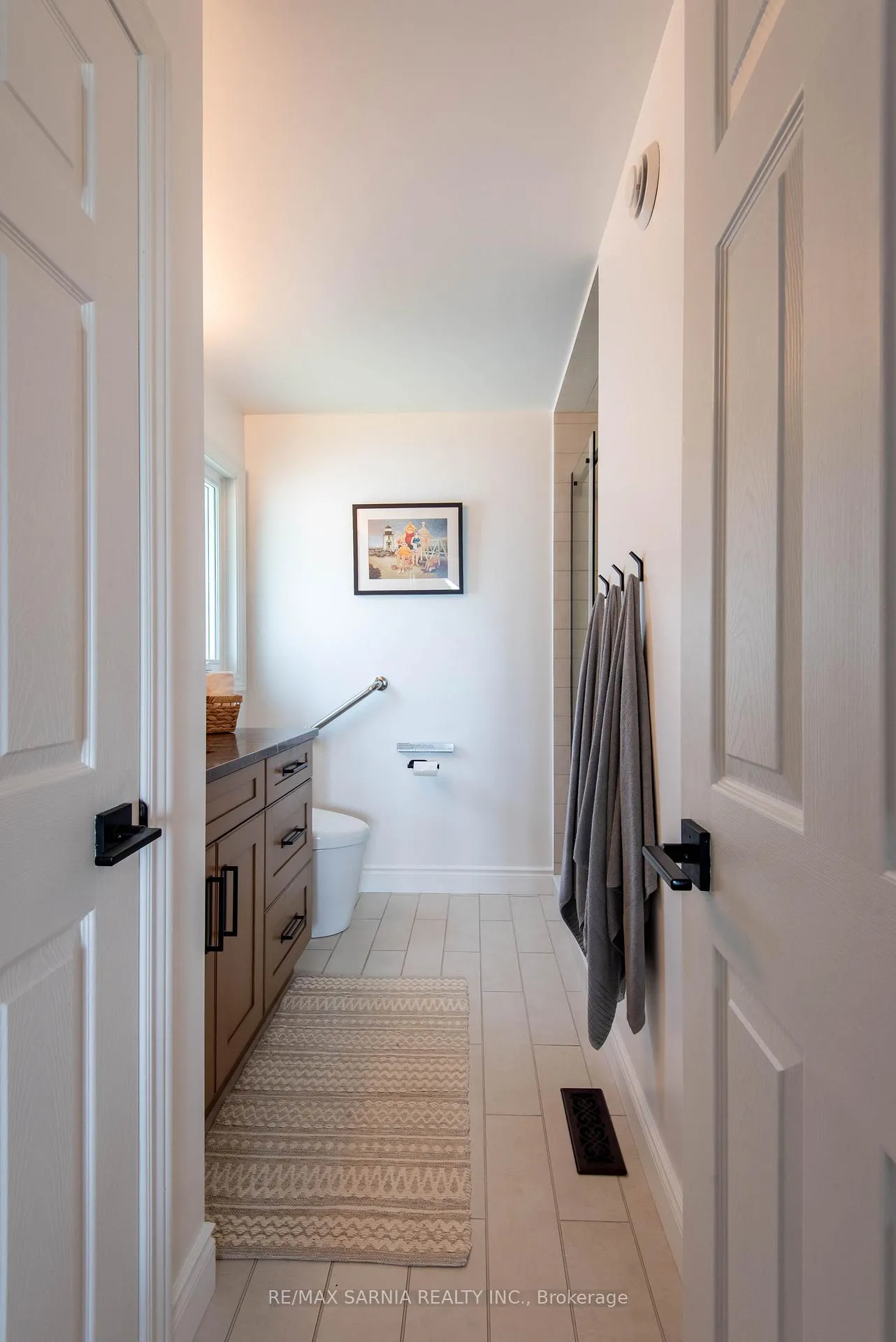 Photo 26 of 4062 Bluepoint Drive, Plympton-Wyoming, Plympton Wyoming — HOMEH