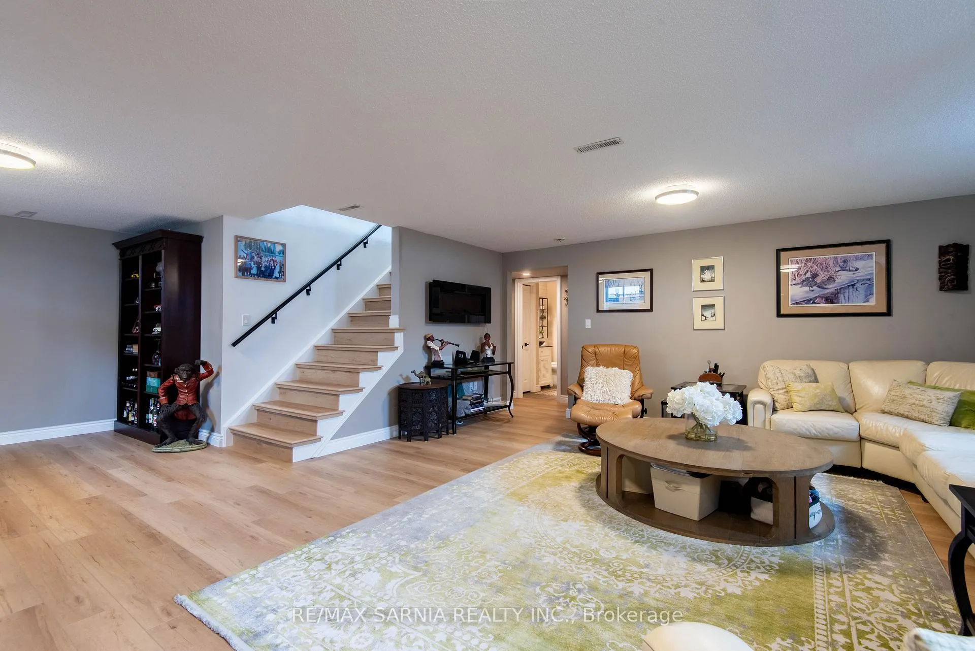 Photo 35 of 4062 Bluepoint Drive, Plympton-Wyoming, Plympton Wyoming — HOMEH