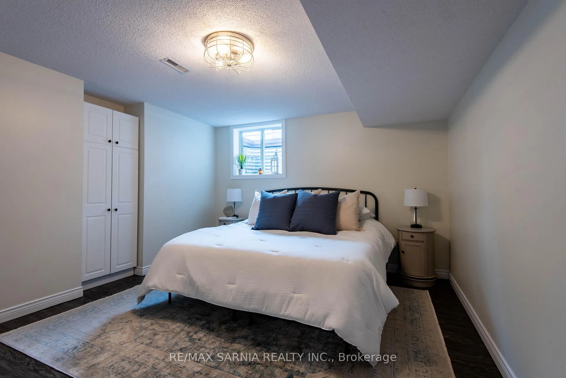 Photo 37 of 4062 Bluepoint Drive, Plympton-Wyoming, Plympton Wyoming — HOMEH