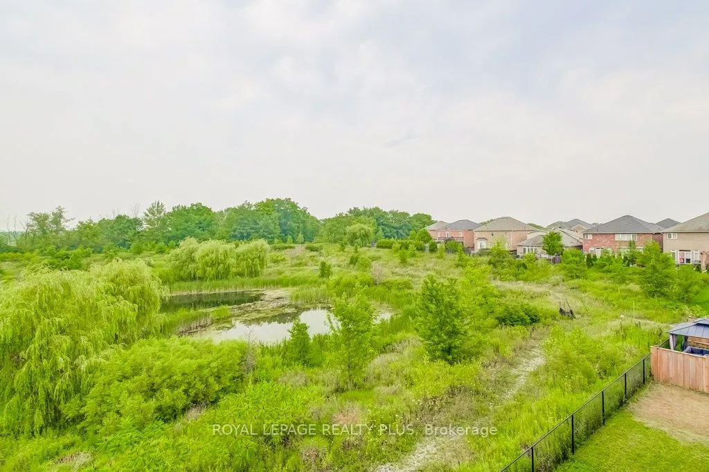 Photo 33 of 64 Borers Creek Circle, Hamilton, Waterdown — HOMEH