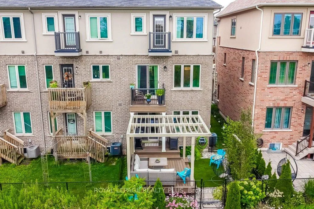 Photo 45 of 64 Borers Creek Circle, Hamilton, Waterdown — HOMEH