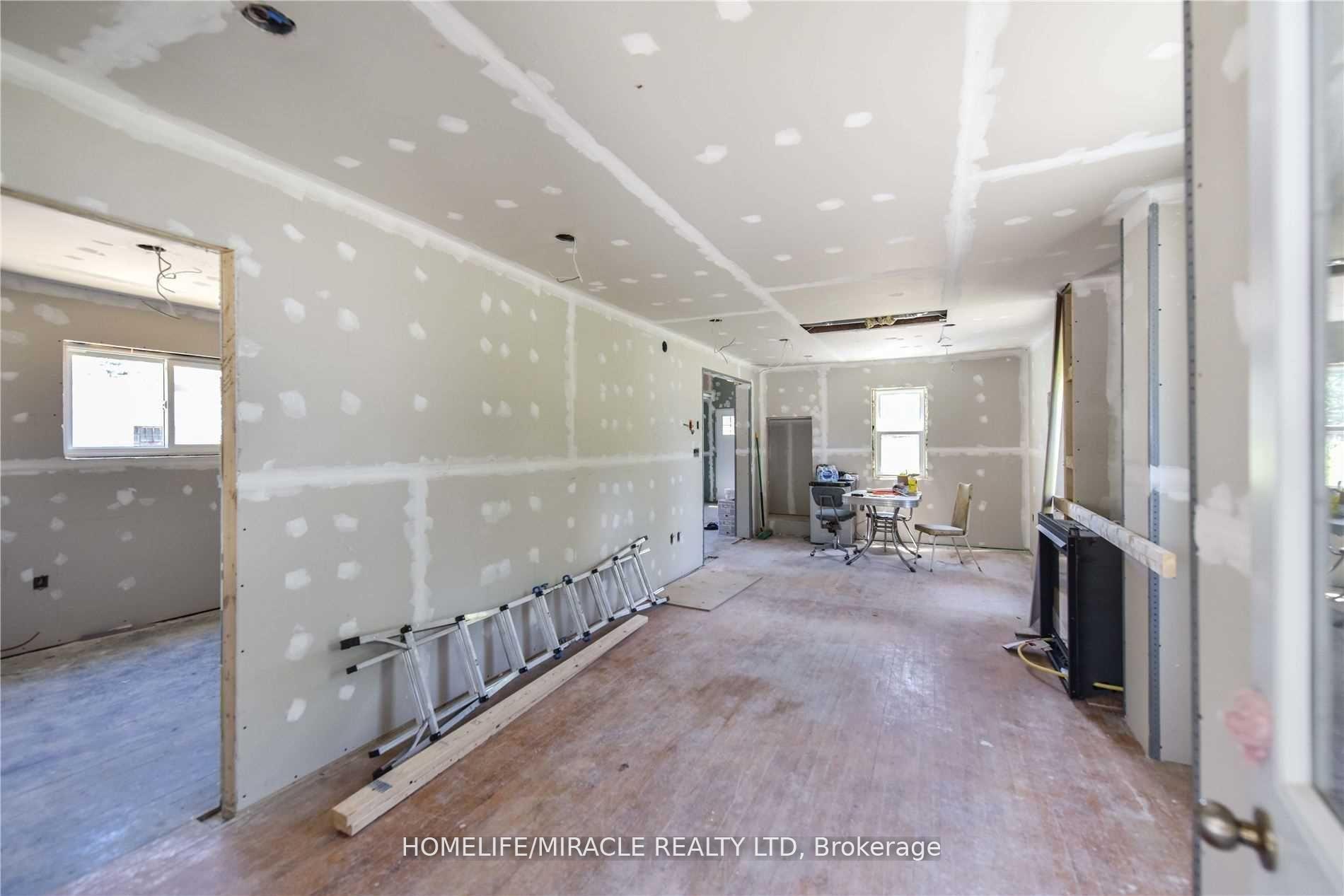 Photo 10 of 481 David Street, Gravenhurst, Muskoka (S) — HOMEH
