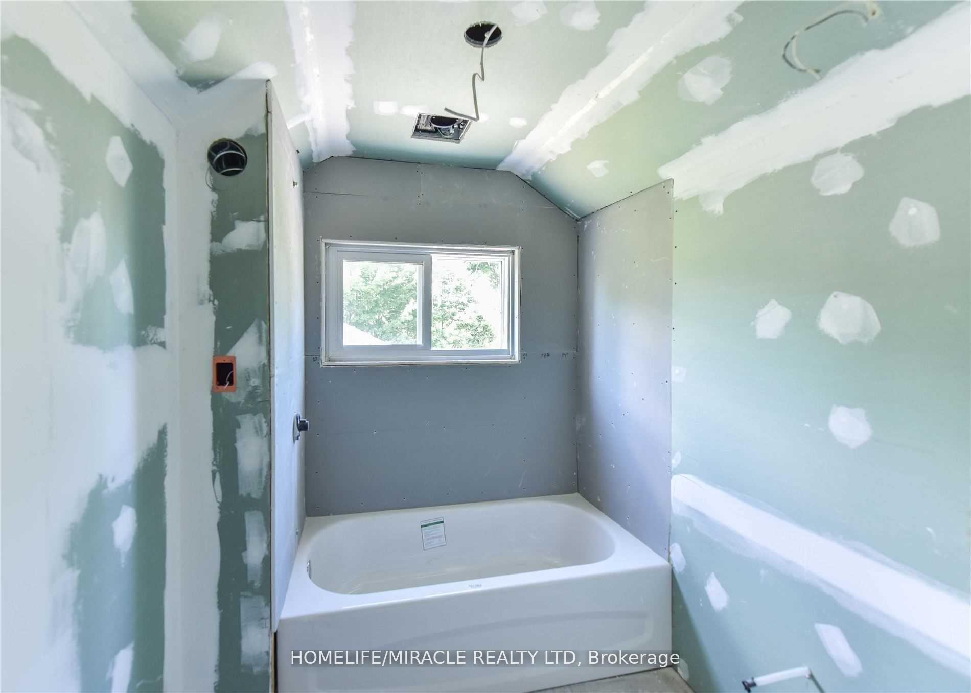 Photo 18 of 481 David Street, Gravenhurst, Muskoka (S) — HOMEH