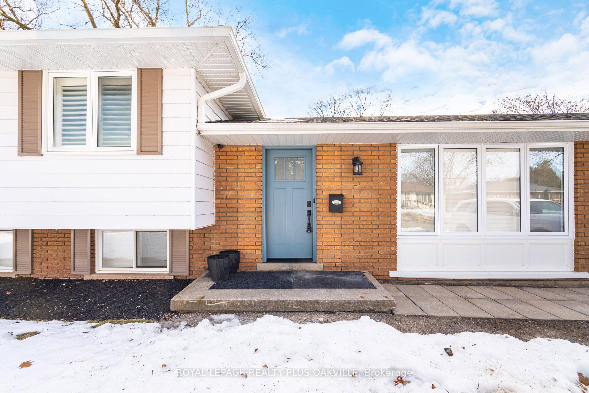 Photo 3 of 5398 Spruce Avenue, Burlington, Appleby — HOMEH