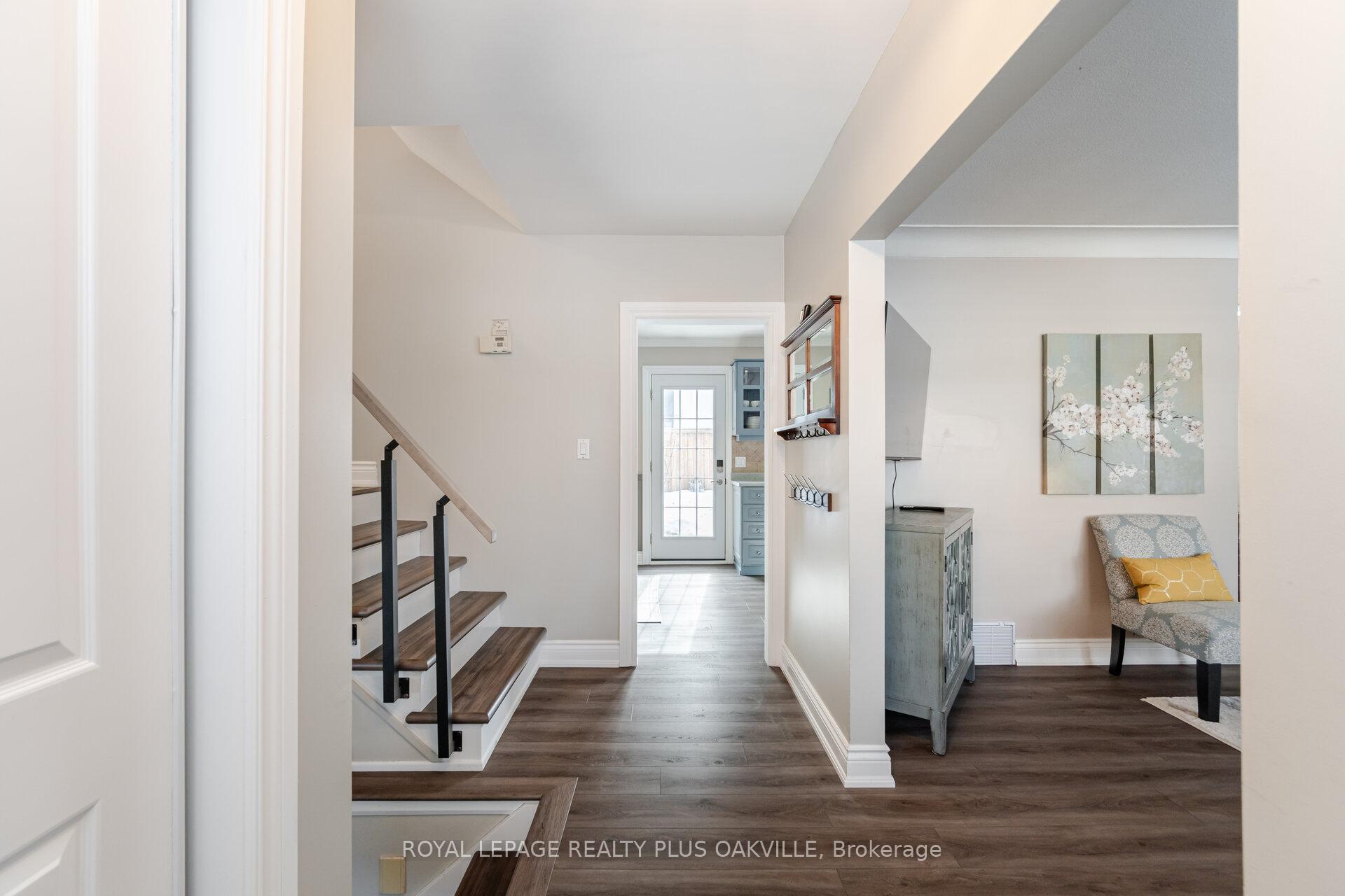 Photo 5 of 5398 Spruce Avenue, Burlington, Appleby — HOMEH