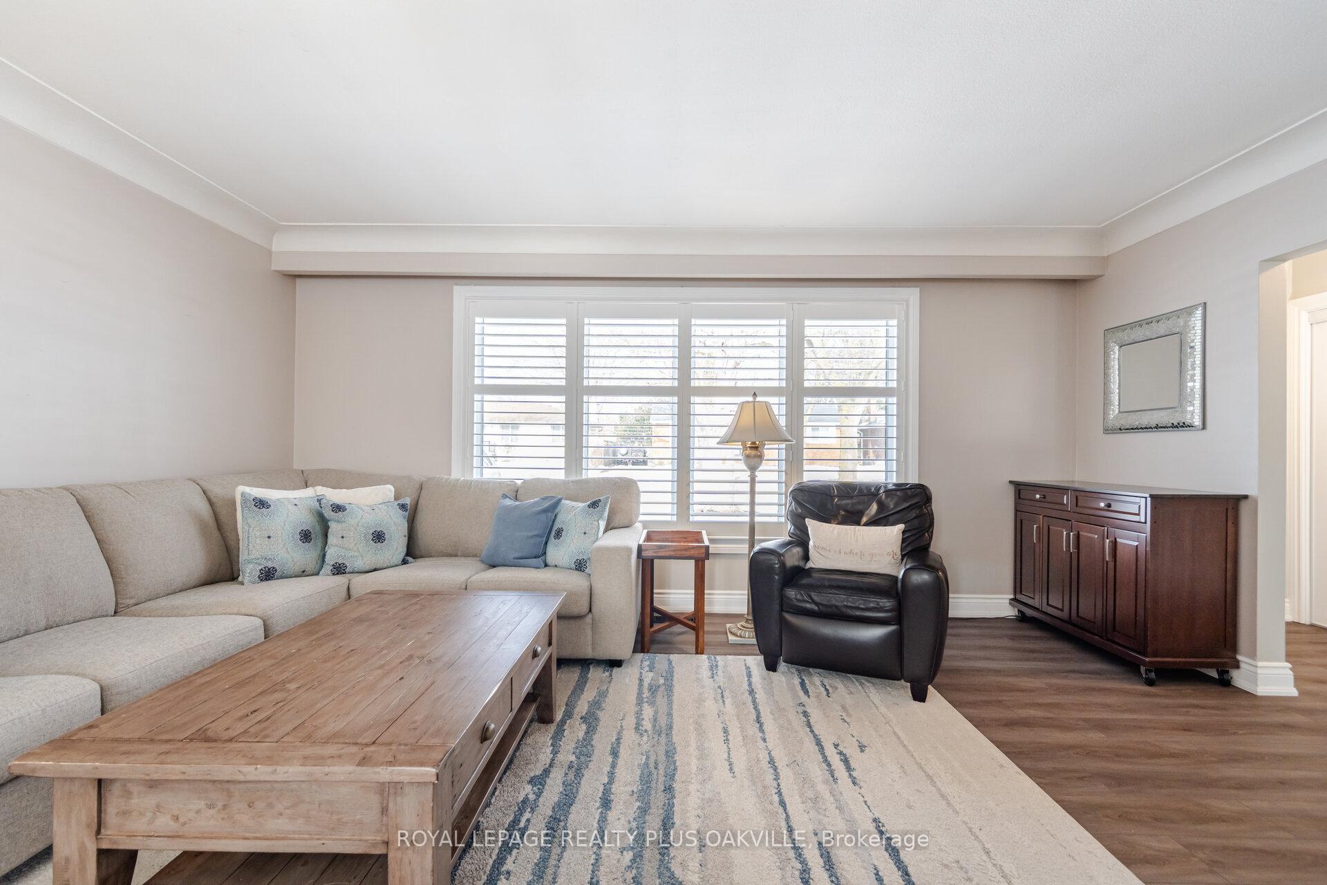Photo 7 of 5398 Spruce Avenue, Burlington, Appleby — HOMEH