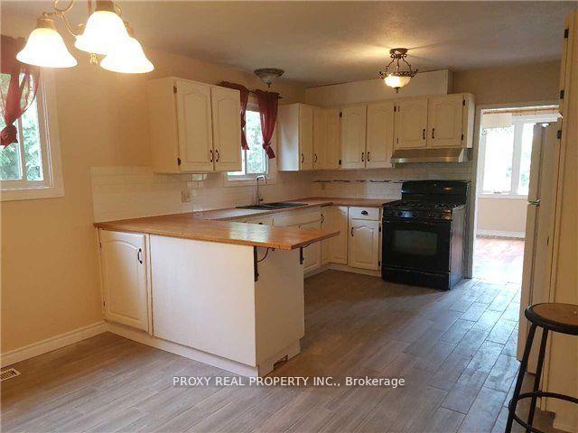 Photo 11 of 331 Winnifred Drive, Georgina, Keswick South — HOMEH