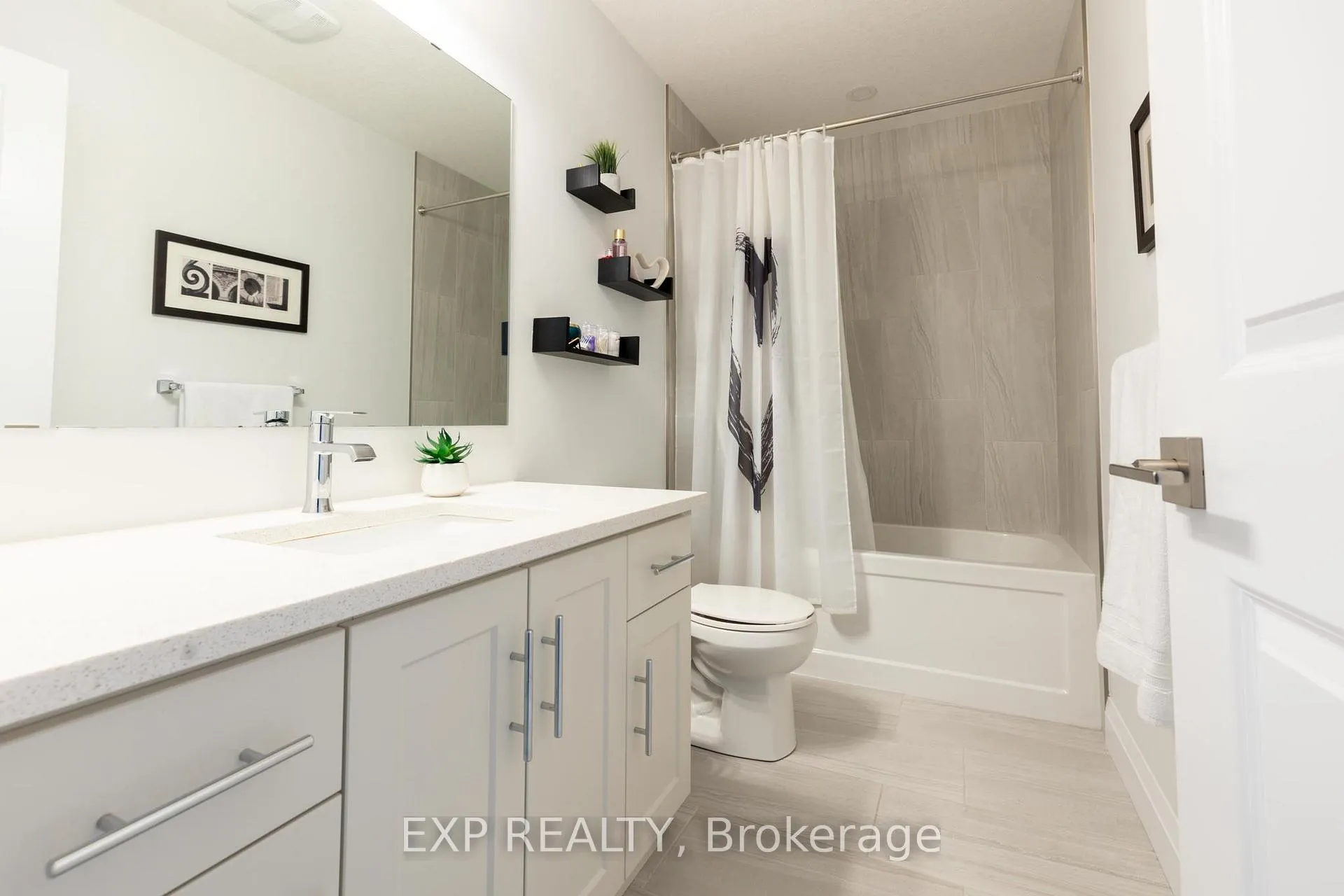 Photo 22 of 164 Snyder Avenue N, Woolwich — HOMEH