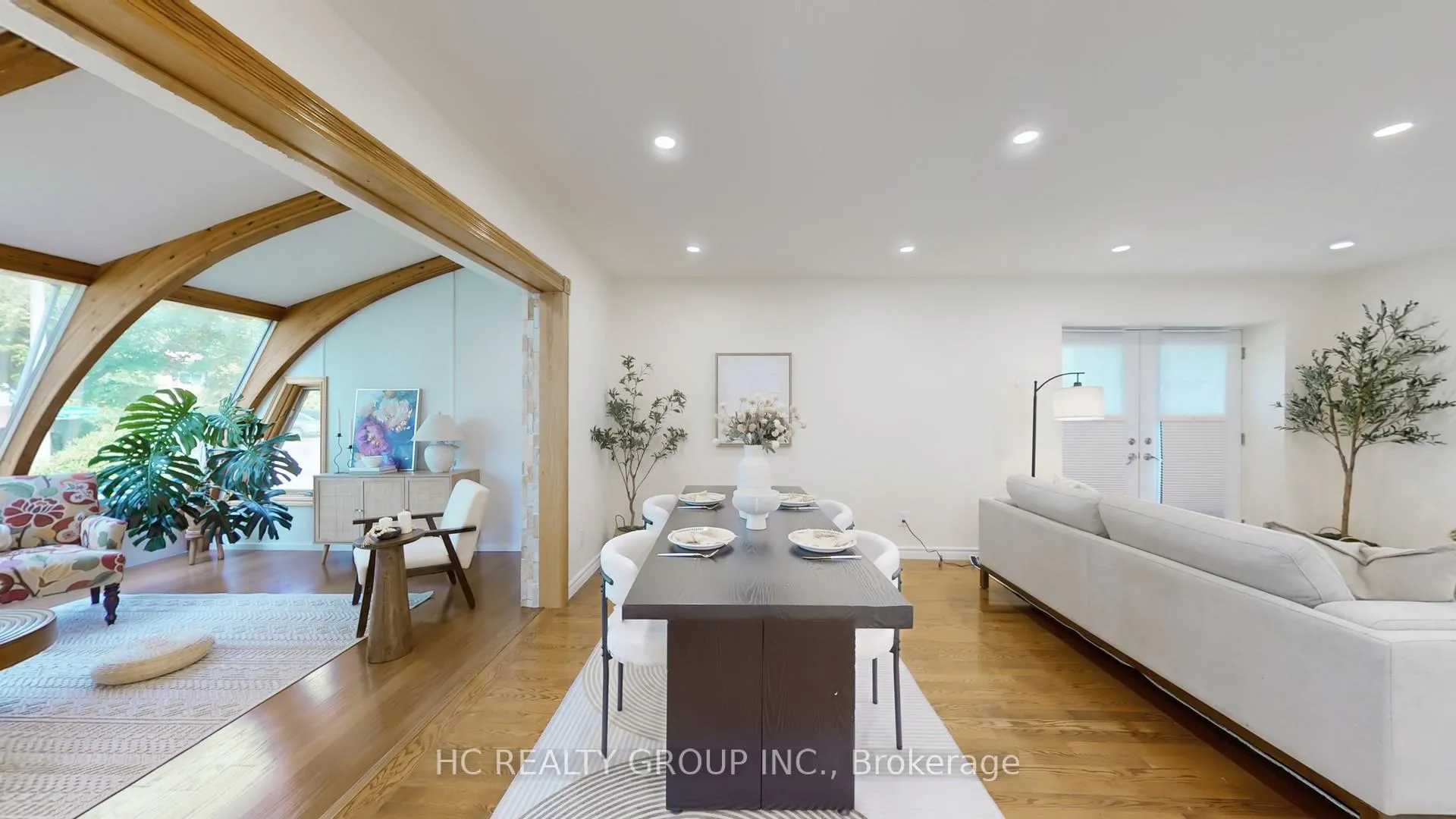 Photo 6 of 21 Sir Constantine Drive, Markham, Markham Village — HOMEH