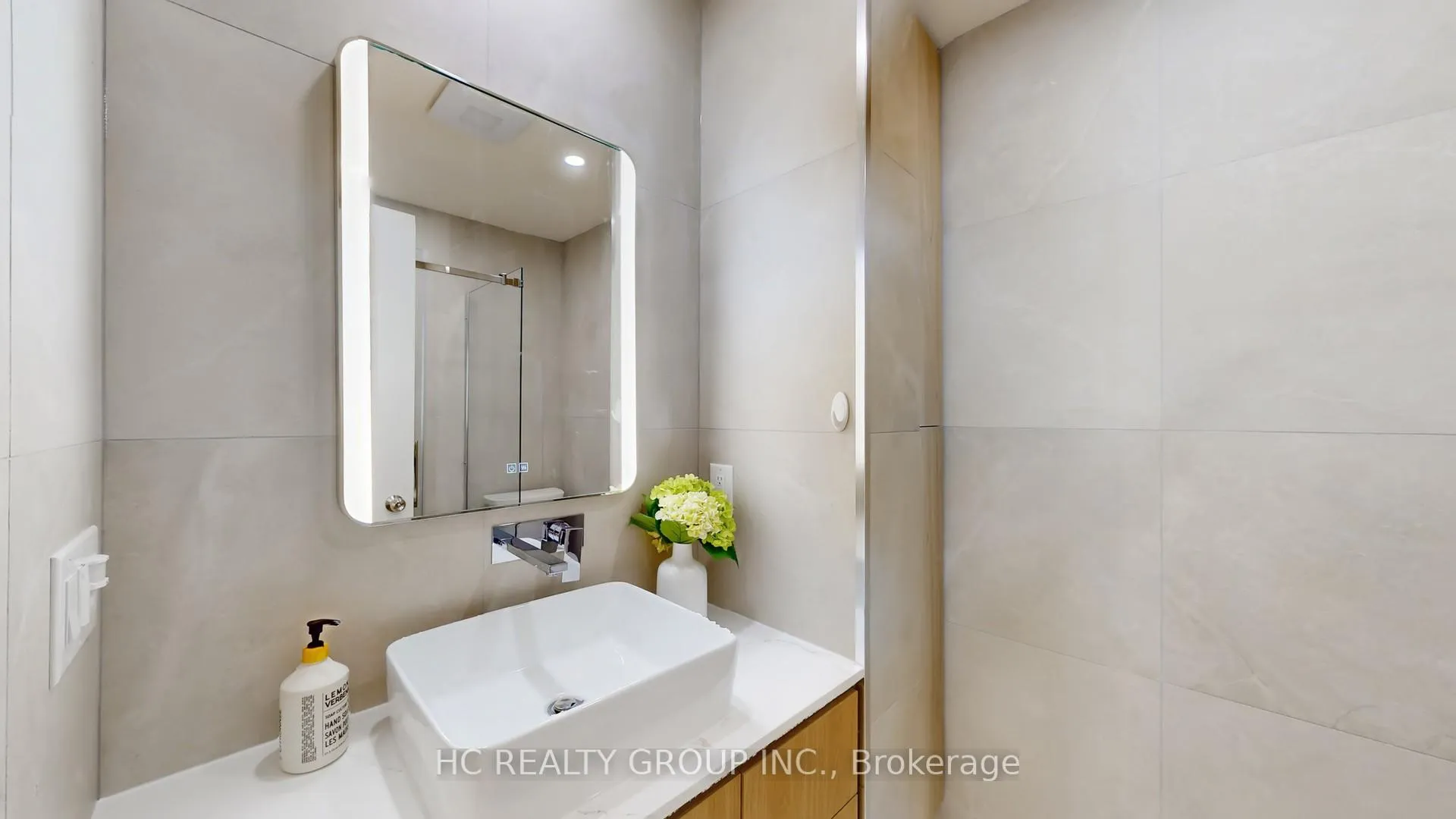 Photo 24 of 21 Sir Constantine Drive, Markham, Markham Village — HOMEH