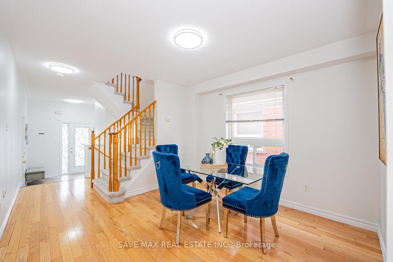 Photo 7 of 100 Bushmill Circle, Brampton, Fletcher's Meadow — HOMEH
